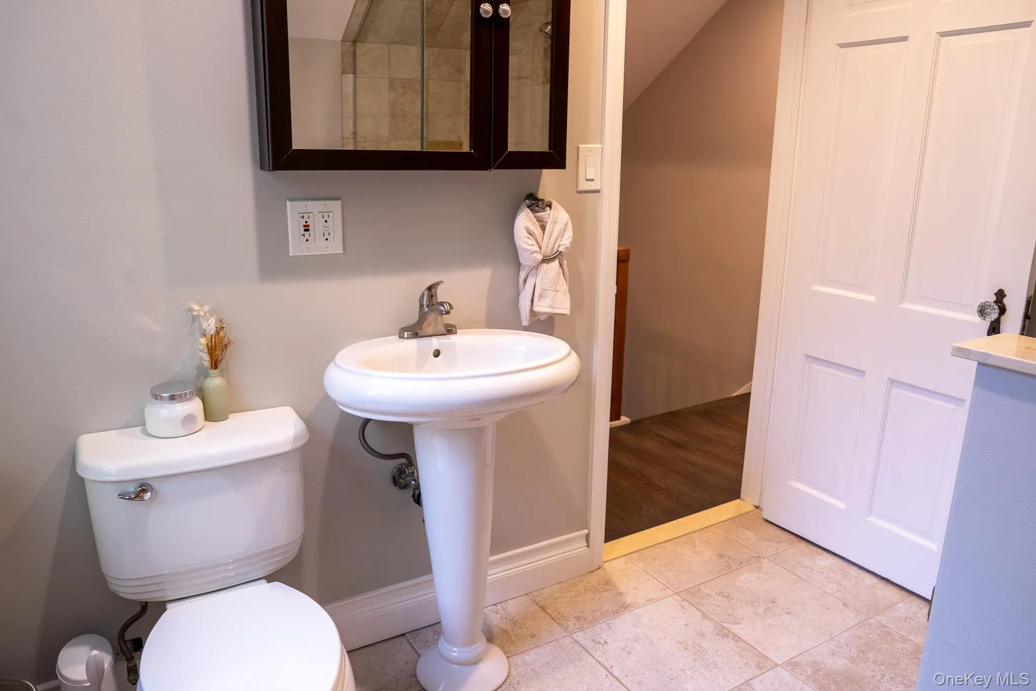 Second Floor Full Bathroom Second Floor Full Bathroom