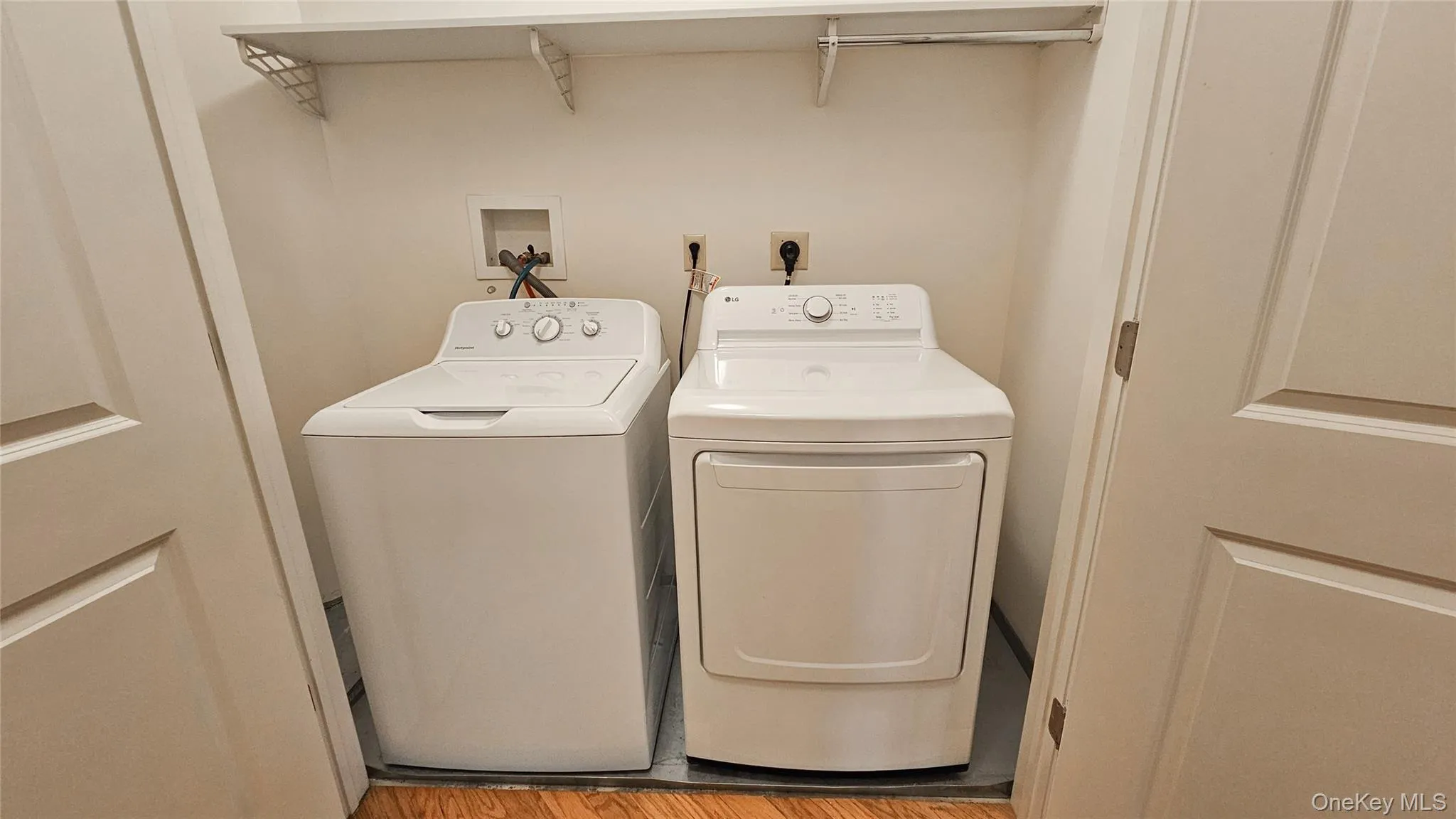 Washer and Dryer Included Washer and Dryer Included