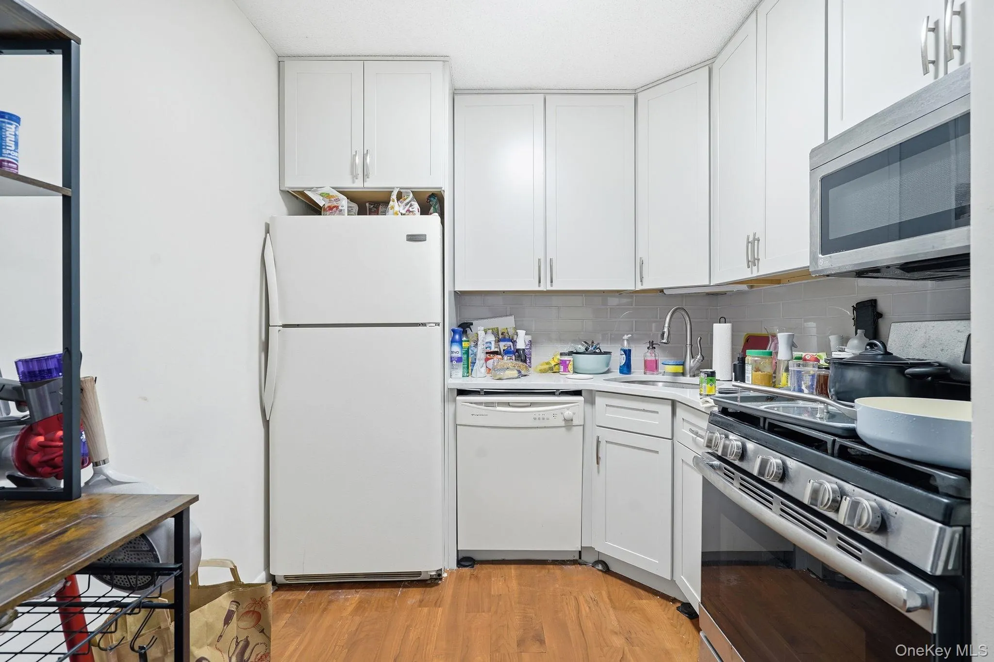 10 Cottage, White Plains, NY, 1 Bedroom Bedrooms, 3 Rooms Rooms,1 BathroomBathrooms,Residential Lease,For Rent,Cottage,0,1003093 10 Cottage, White Plains, NY, 1 Bedroom Bedrooms, 3 Rooms Rooms,1 BathroomBathrooms,Residential Lease,For Rent,Cottage,0,1003093
