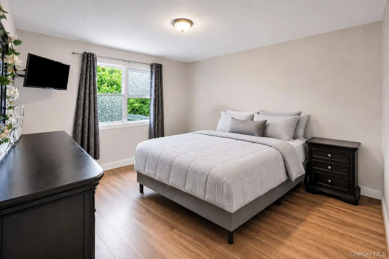2506 Pond Road, Islip, NY, 4 Bedrooms Bedrooms, 8 Rooms Rooms,2 BathroomsBathrooms,Residential,For Rent,Pond,0,1003095 2506 Pond Road, Islip, NY, 4 Bedrooms Bedrooms, 8 Rooms Rooms,2 BathroomsBathrooms,Residential,For Rent,Pond,0,1003095