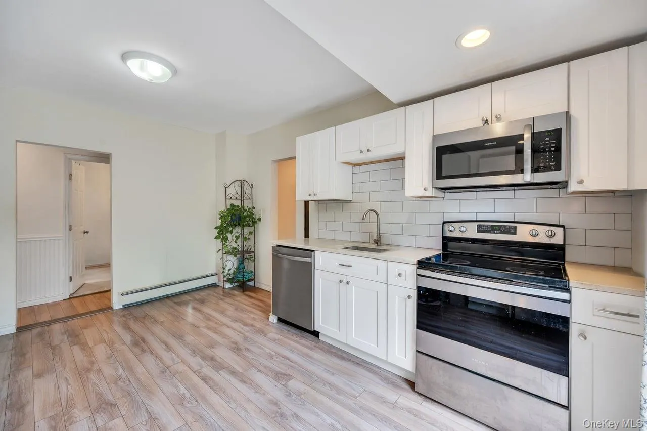 2506 Pond Road, Islip, NY, 4 Bedrooms Bedrooms, 8 Rooms Rooms,2 BathroomsBathrooms,Residential,For Rent,Pond,0,1003095 2506 Pond Road, Islip, NY, 4 Bedrooms Bedrooms, 8 Rooms Rooms,2 BathroomsBathrooms,Residential,For Rent,Pond,0,1003095