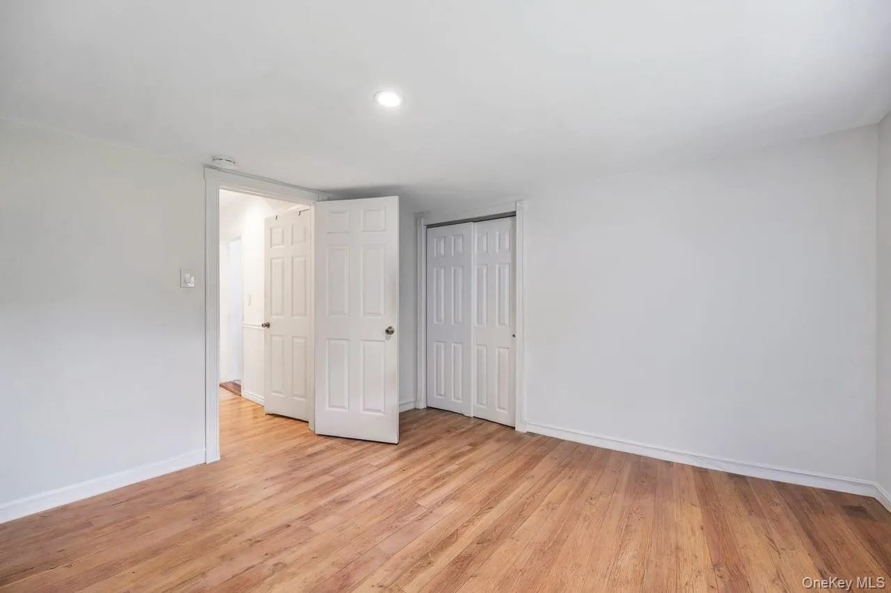 2506 Pond Road, Islip, NY, 4 Bedrooms Bedrooms, 8 Rooms Rooms,2 BathroomsBathrooms,Residential,For Rent,Pond,0,1003095 2506 Pond Road, Islip, NY, 4 Bedrooms Bedrooms, 8 Rooms Rooms,2 BathroomsBathrooms,Residential,For Rent,Pond,0,1003095