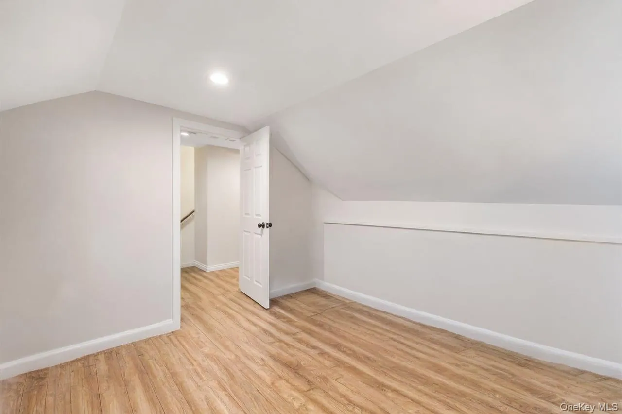 2506 Pond Road, Islip, NY, 4 Bedrooms Bedrooms, 8 Rooms Rooms,2 BathroomsBathrooms,Residential,For Rent,Pond,0,1003095 2506 Pond Road, Islip, NY, 4 Bedrooms Bedrooms, 8 Rooms Rooms,2 BathroomsBathrooms,Residential,For Rent,Pond,0,1003095