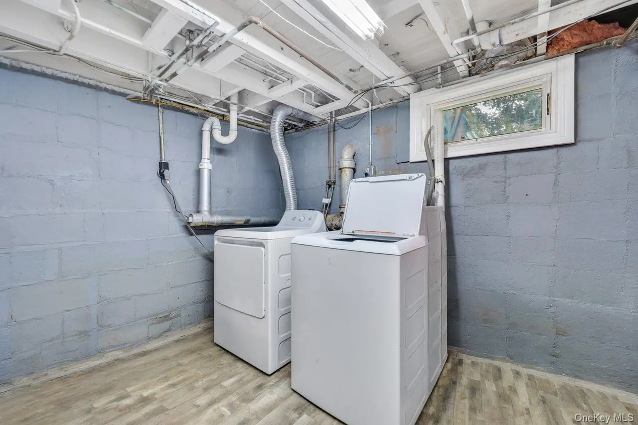 2506 Pond Road, Islip, NY, 4 Bedrooms Bedrooms, 8 Rooms Rooms,2 BathroomsBathrooms,Residential,For Rent,Pond,0,1003095 2506 Pond Road, Islip, NY, 4 Bedrooms Bedrooms, 8 Rooms Rooms,2 BathroomsBathrooms,Residential,For Rent,Pond,0,1003095