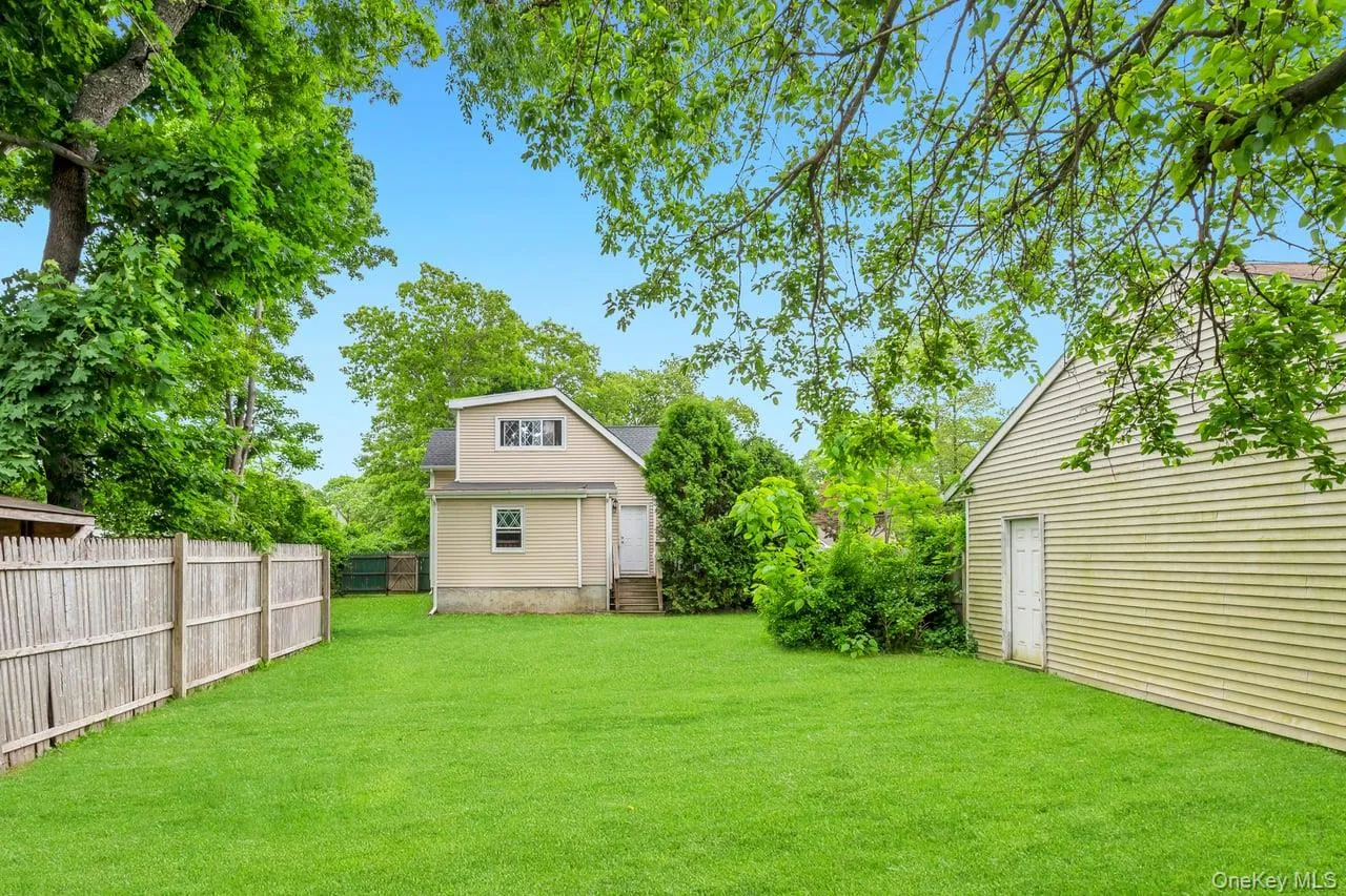 2506 Pond Road, Islip, NY, 4 Bedrooms Bedrooms, 8 Rooms Rooms,2 BathroomsBathrooms,Residential,For Rent,Pond,0,1003095 2506 Pond Road, Islip, NY, 4 Bedrooms Bedrooms, 8 Rooms Rooms,2 BathroomsBathrooms,Residential,For Rent,Pond,0,1003095