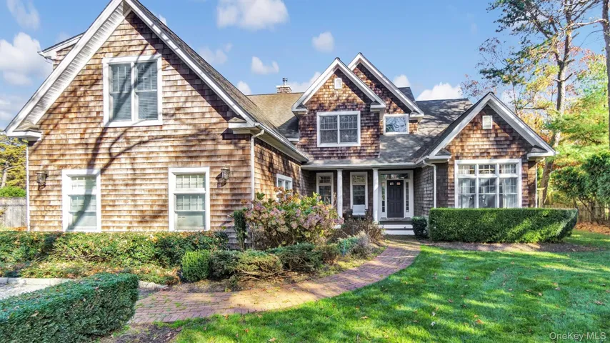 38 Bridle Path, Southampton, New York 11978