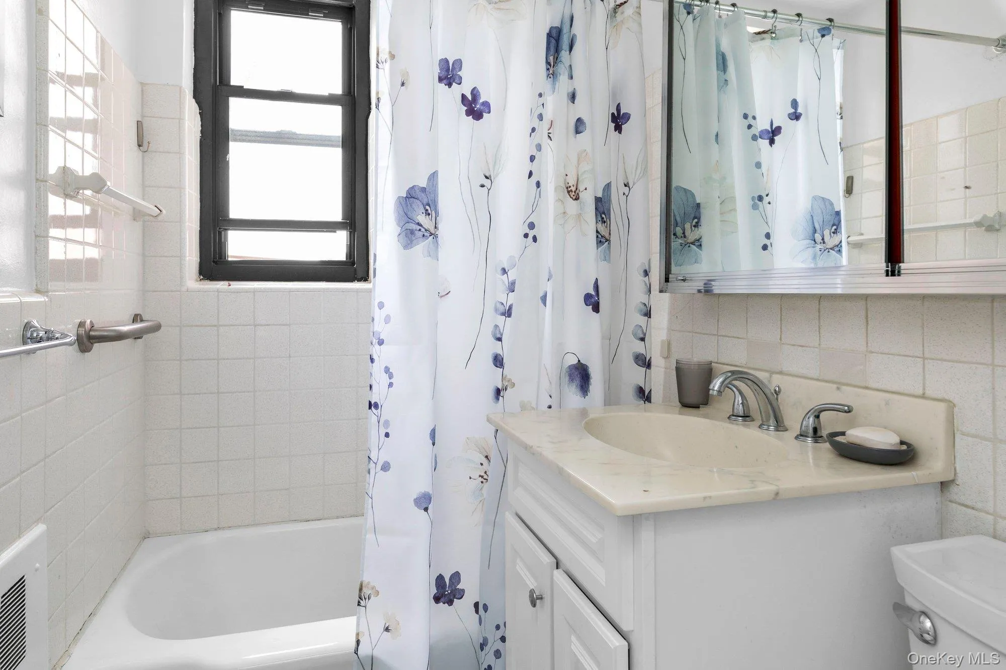 18-35 Corporal Kennedy Street, New York, NY, 2 Bedrooms Bedrooms, 4 Rooms Rooms,2 BathroomsBathrooms,Residential,For Rent,Corporal Kennedy,0,1003115 18-35 Corporal Kennedy Street, New York, NY, 2 Bedrooms Bedrooms, 4 Rooms Rooms,2 BathroomsBathrooms,Residential,For Rent,Corporal Kennedy,0,1003115