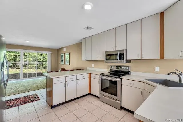 112 Dorado Court, Brookhaven, NY, 4 Bedrooms Bedrooms, 11 Rooms Rooms,2 BathroomsBathrooms,Residential,For Rent,Dorado,0,1003118 112 Dorado Court, Brookhaven, NY, 4 Bedrooms Bedrooms, 11 Rooms Rooms,2 BathroomsBathrooms,Residential,For Rent,Dorado,0,1003118