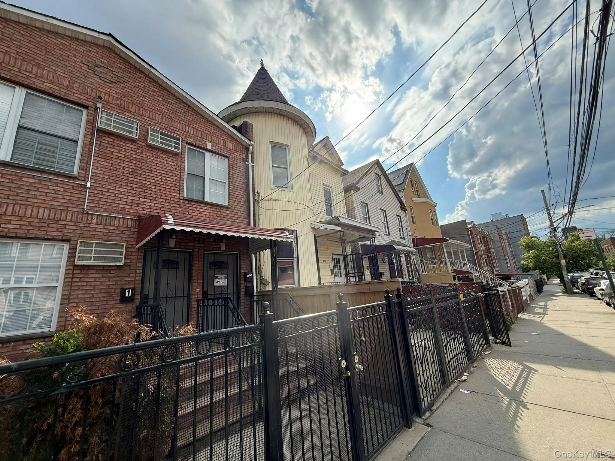 740 218th Street, New York, NY, 3 Bedrooms Bedrooms, 7 Rooms Rooms,2 BathroomsBathrooms,Residential,For Rent,218th,0,1003119 740 218th Street, New York, NY, 3 Bedrooms Bedrooms, 7 Rooms Rooms,2 BathroomsBathrooms,Residential,For Rent,218th,0,1003119