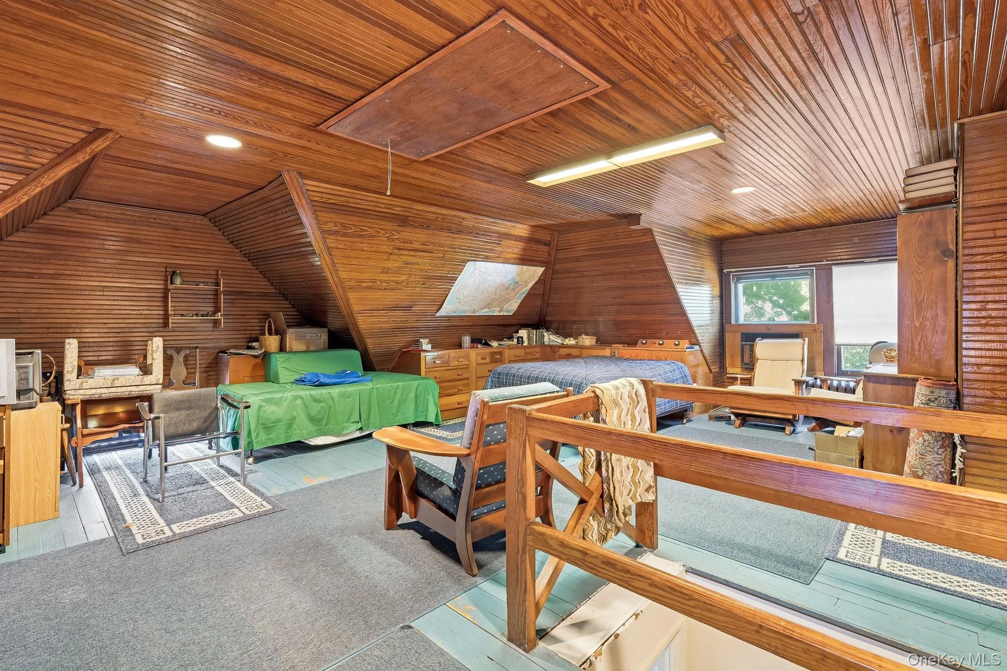 Fifth Bedroom - Upstairs Finished Attic Fifth Bedroom - Upstairs Finished Attic