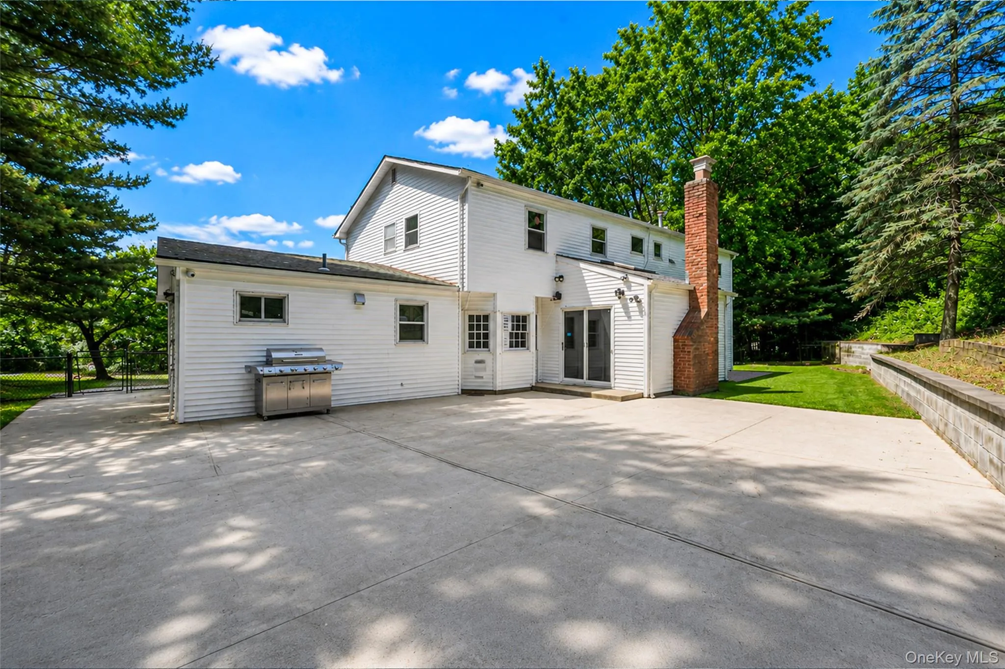 7 New Jersey Court, Huntington, NY, 6 Bedrooms Bedrooms, 11 Rooms Rooms,4 BathroomsBathrooms,Residential,For Rent,New Jersey,0,1003129 7 New Jersey Court, Huntington, NY, 6 Bedrooms Bedrooms, 11 Rooms Rooms,4 BathroomsBathrooms,Residential,For Rent,New Jersey,0,1003129