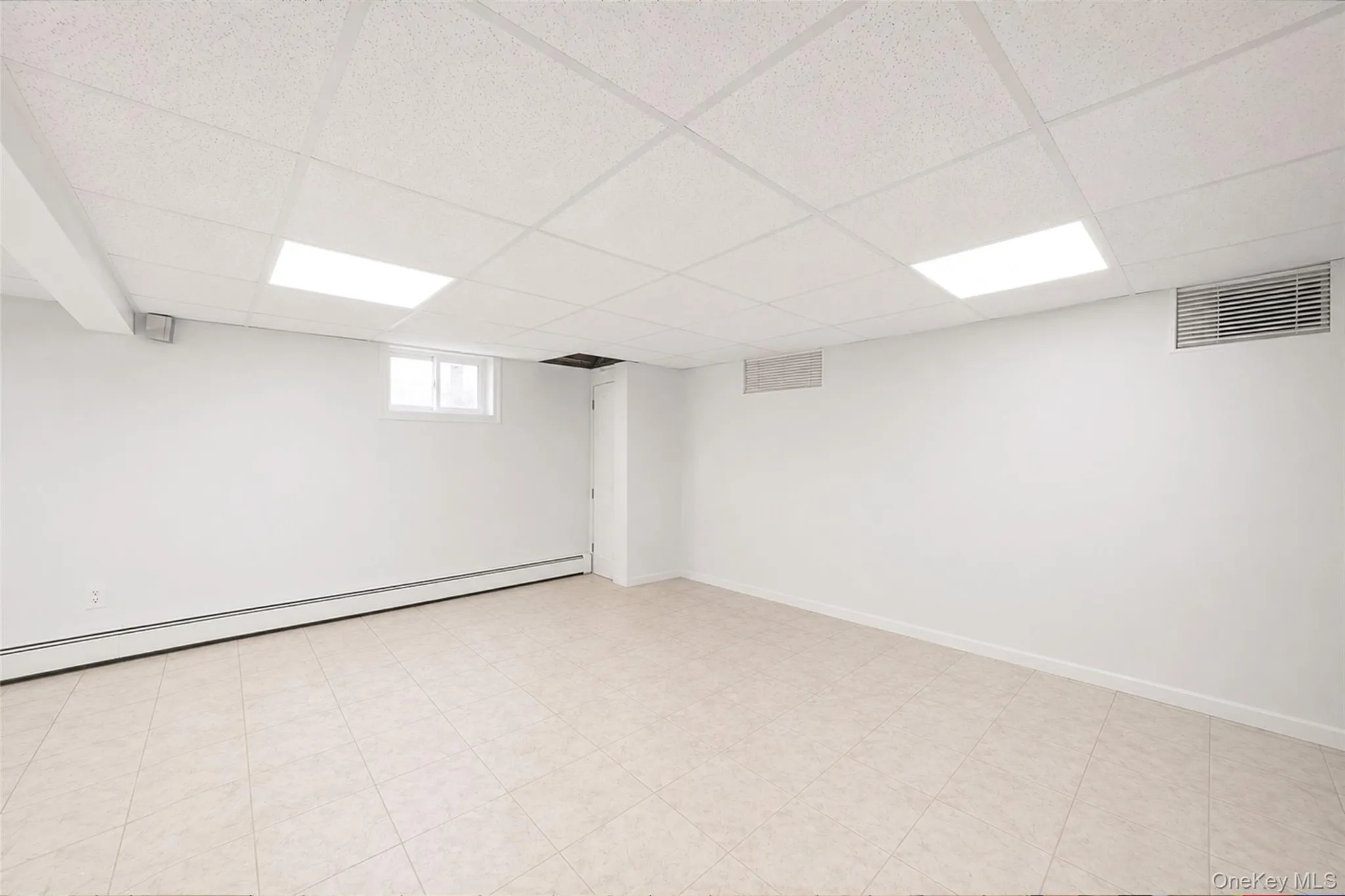 7 New Jersey Court, Huntington, NY, 6 Bedrooms Bedrooms, 11 Rooms Rooms,4 BathroomsBathrooms,Residential,For Rent,New Jersey,0,1003129 7 New Jersey Court, Huntington, NY, 6 Bedrooms Bedrooms, 11 Rooms Rooms,4 BathroomsBathrooms,Residential,For Rent,New Jersey,0,1003129