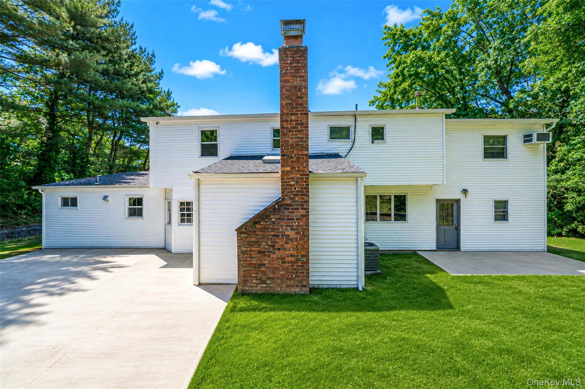 7 New Jersey Court, Huntington, NY, 6 Bedrooms Bedrooms, 11 Rooms Rooms,4 BathroomsBathrooms,Residential,For Rent,New Jersey,0,1003129 7 New Jersey Court, Huntington, NY, 6 Bedrooms Bedrooms, 11 Rooms Rooms,4 BathroomsBathrooms,Residential,For Rent,New Jersey,0,1003129