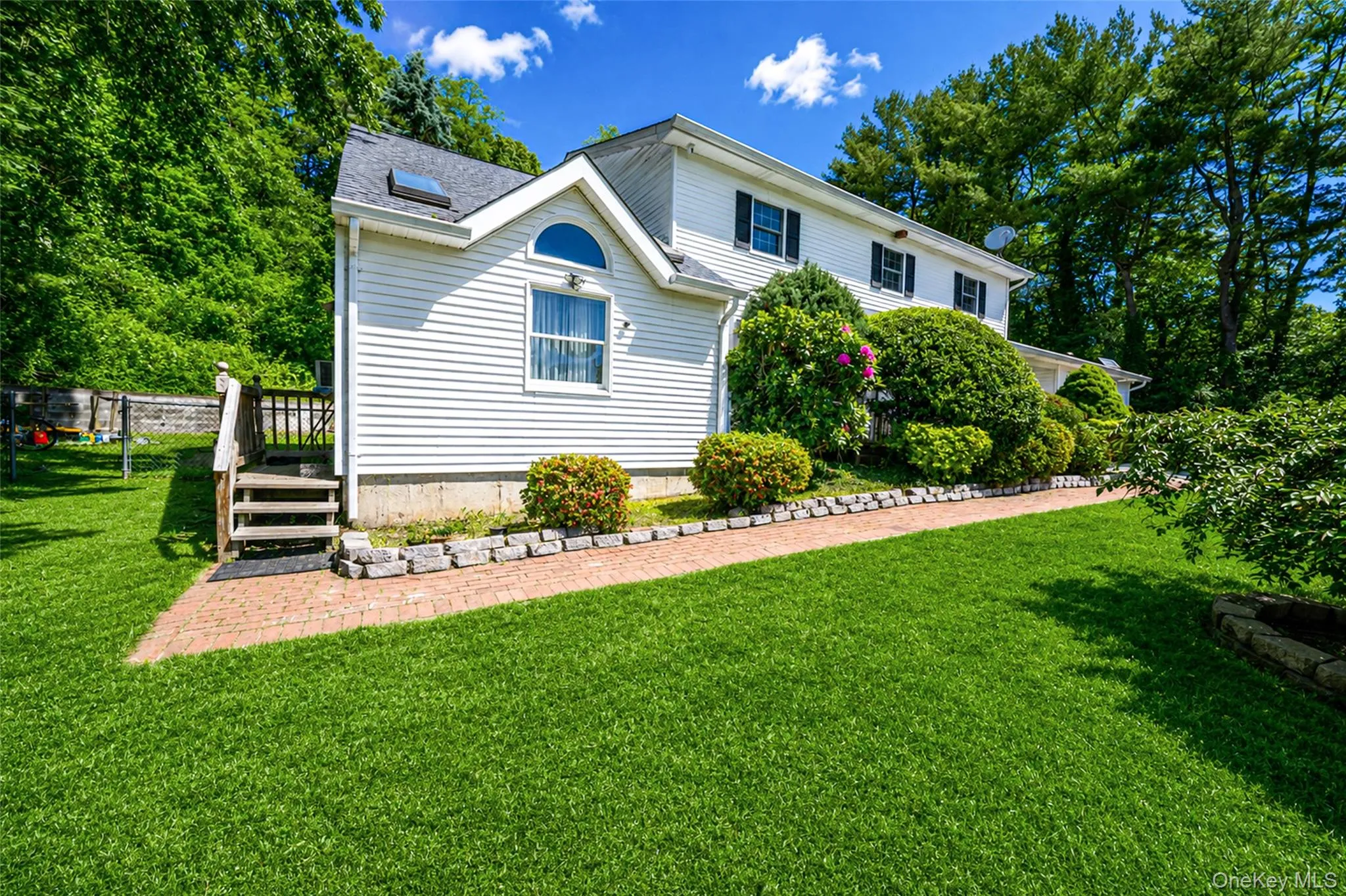 7 New Jersey Court, Huntington, NY, 6 Bedrooms Bedrooms, 11 Rooms Rooms,4 BathroomsBathrooms,Residential,For Rent,New Jersey,0,1003129 7 New Jersey Court, Huntington, NY, 6 Bedrooms Bedrooms, 11 Rooms Rooms,4 BathroomsBathrooms,Residential,For Rent,New Jersey,0,1003129