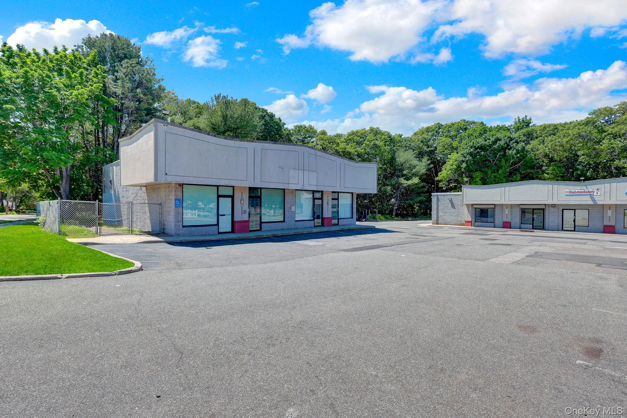 20 Middle Country Road, Brookhaven, NY, ,Commercial Lease,For Rent,Middle Country,0,1003131 20 Middle Country Road, Brookhaven, NY, ,Commercial Lease,For Rent,Middle Country,0,1003131