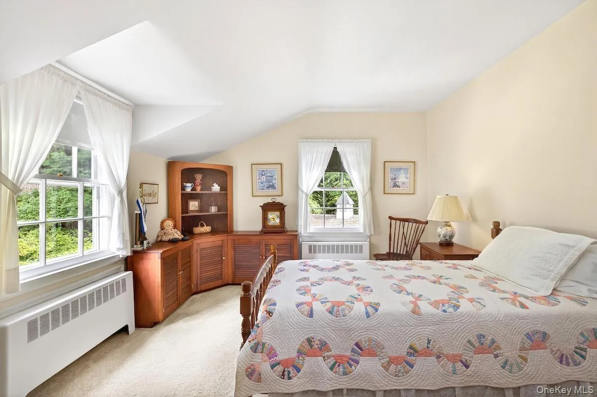 Spacious bedroom with pleasant views and deep closet Spacious bedroom with pleasant views and deep closet