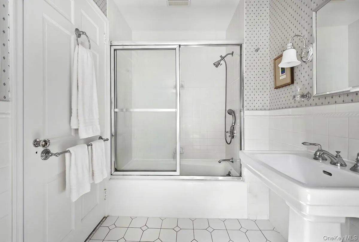 Primary ensuite bathroom Primary ensuite bathroom