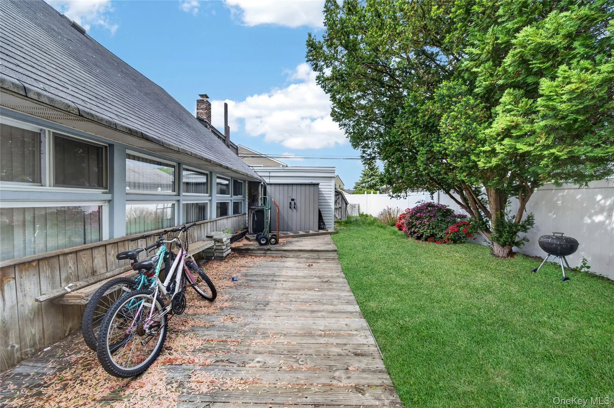 2 Dawn Lane, Oyster Bay, NY, 5 Bedrooms Bedrooms, 6 Rooms Rooms,2 BathroomsBathrooms,Residential,For Rent,Dawn,0,1003135 2 Dawn Lane, Oyster Bay, NY, 5 Bedrooms Bedrooms, 6 Rooms Rooms,2 BathroomsBathrooms,Residential,For Rent,Dawn,0,1003135