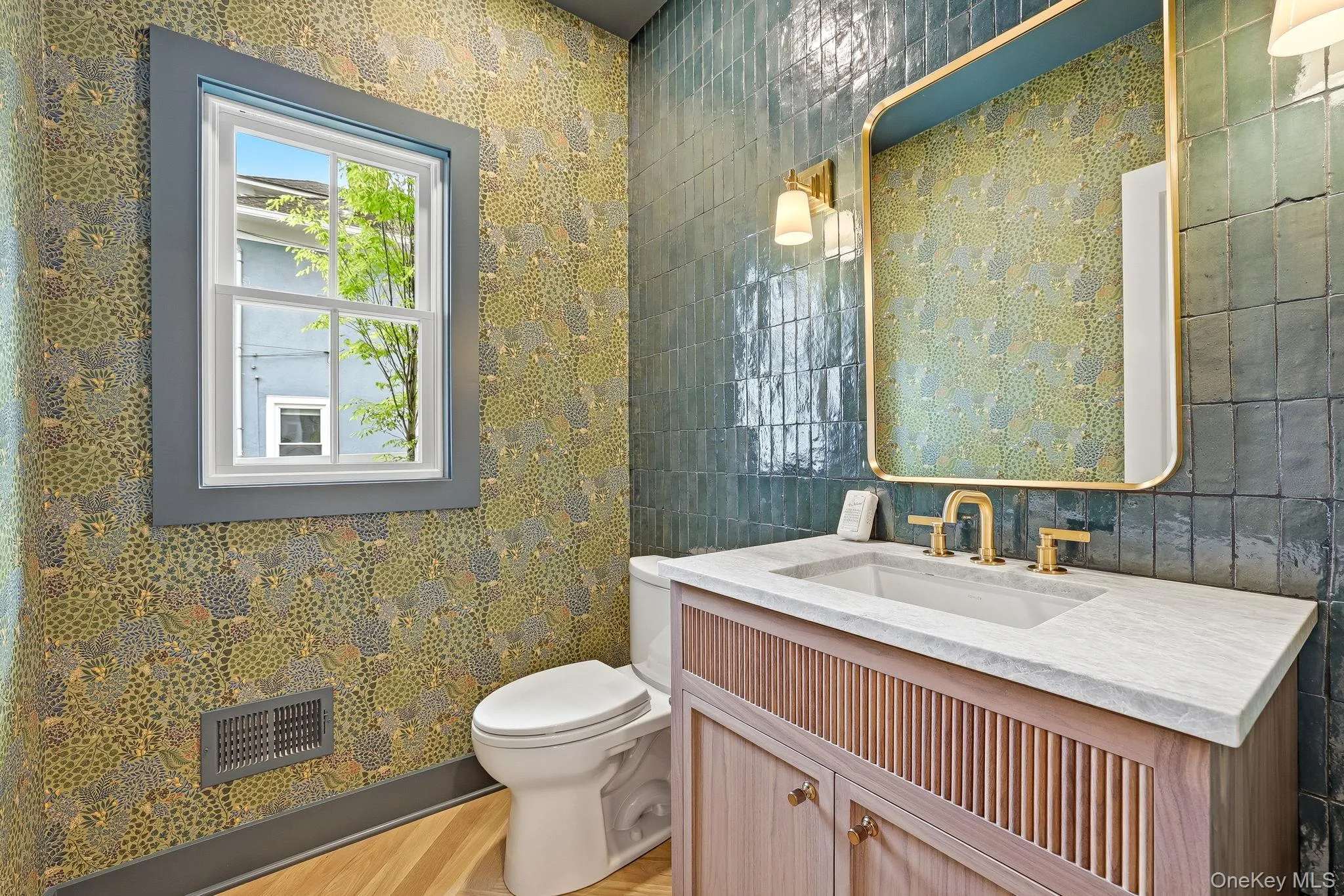 Powder Room Powder Room