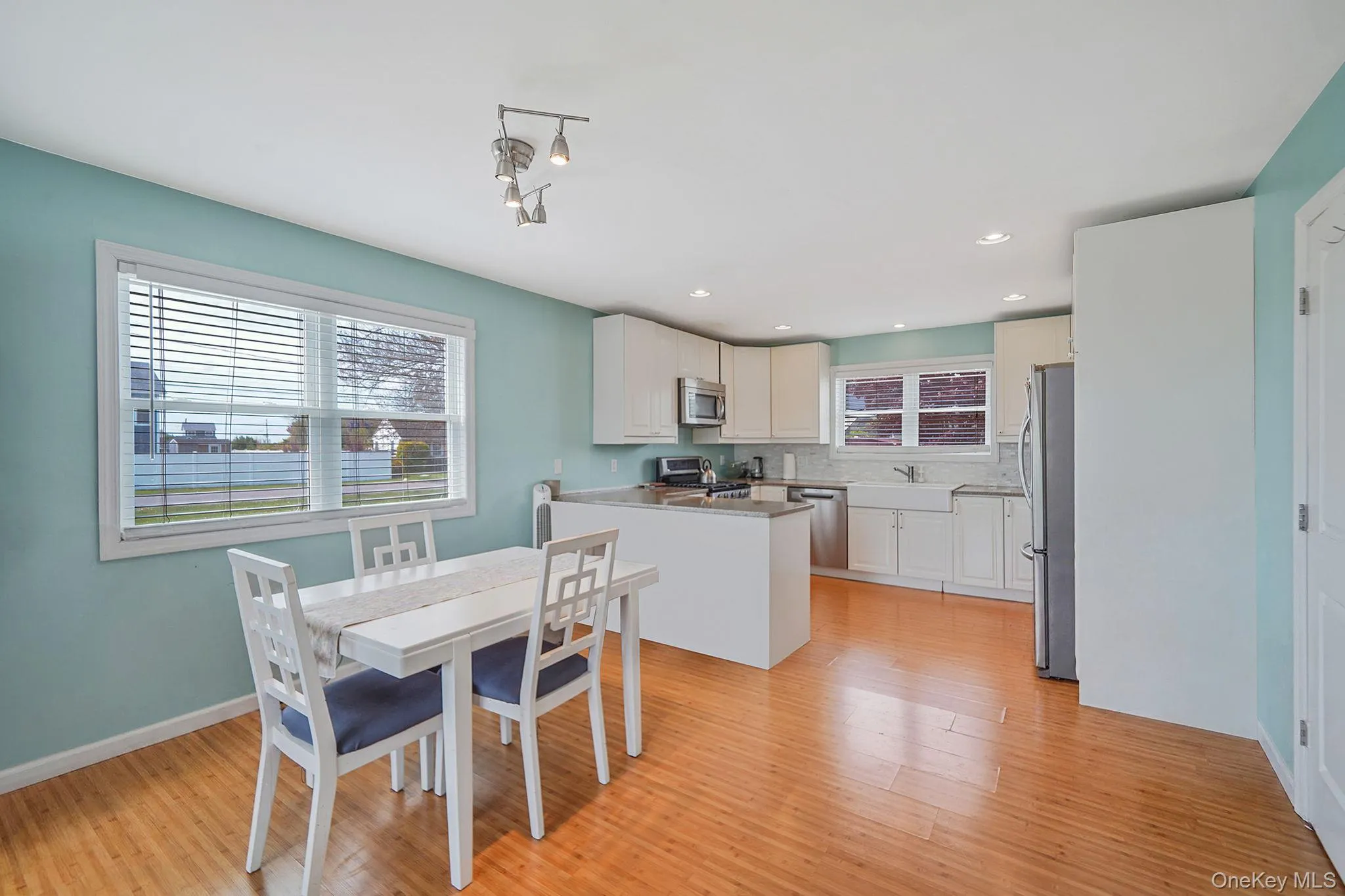 374 Rider Avenue, Brookhaven, NY, 2 Bedrooms Bedrooms, 5 Rooms Rooms,2 BathroomsBathrooms,Residential Sale,For Rent,Rider,0,1003141 374 Rider Avenue, Brookhaven, NY, 2 Bedrooms Bedrooms, 5 Rooms Rooms,2 BathroomsBathrooms,Residential Sale,For Rent,Rider,0,1003141