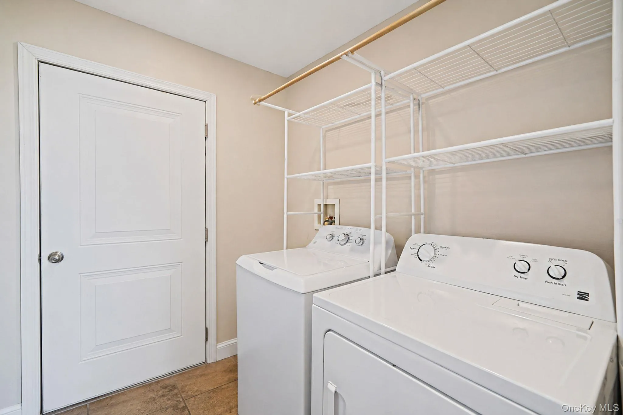 374 Rider Avenue, Brookhaven, NY, 2 Bedrooms Bedrooms, 5 Rooms Rooms,2 BathroomsBathrooms,Residential Sale,For Rent,Rider,0,1003141 374 Rider Avenue, Brookhaven, NY, 2 Bedrooms Bedrooms, 5 Rooms Rooms,2 BathroomsBathrooms,Residential Sale,For Rent,Rider,0,1003141