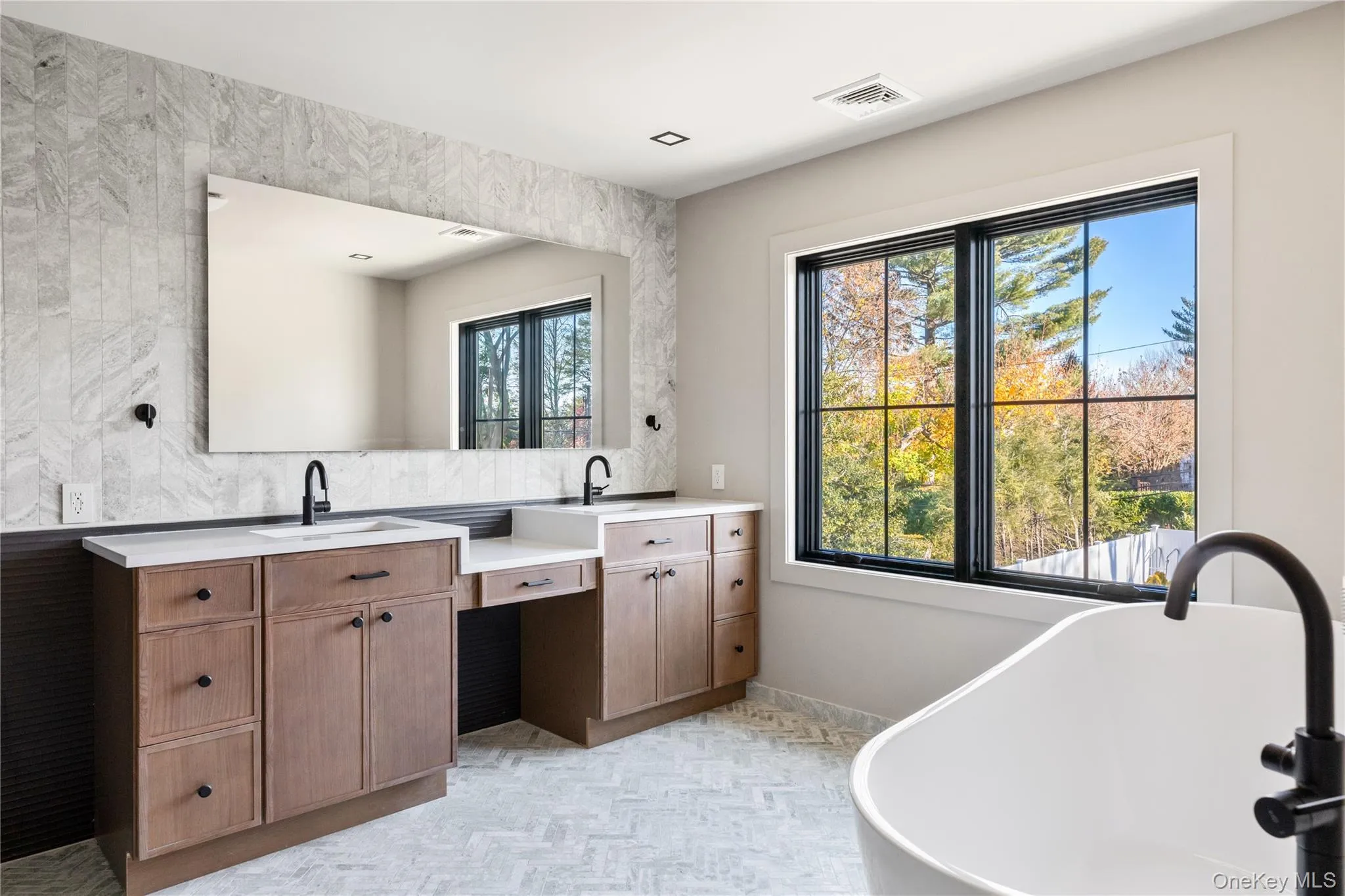 157 Rhode Island Avenue, Oyster Bay, NY, 5 Bedrooms Bedrooms, 12 Rooms Rooms,3 BathroomsBathrooms,Residential,For Rent,Rhode Island,0,1003144 157 Rhode Island Avenue, Oyster Bay, NY, 5 Bedrooms Bedrooms, 12 Rooms Rooms,3 BathroomsBathrooms,Residential,For Rent,Rhode Island,0,1003144