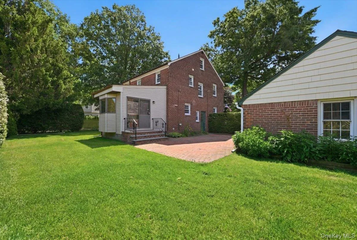 225 Crocus Avenue, Hempstead, NY, 3 Bedrooms Bedrooms, 7 Rooms Rooms,2 BathroomsBathrooms,Residential,For Rent,Crocus,0,1003146 225 Crocus Avenue, Hempstead, NY, 3 Bedrooms Bedrooms, 7 Rooms Rooms,2 BathroomsBathrooms,Residential,For Rent,Crocus,0,1003146