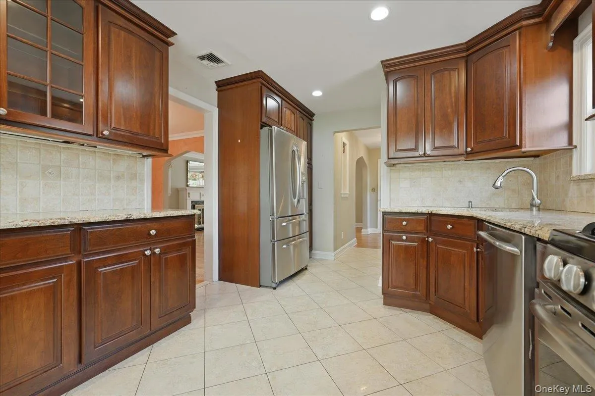 225 Crocus Avenue, Hempstead, NY, 3 Bedrooms Bedrooms, 7 Rooms Rooms,2 BathroomsBathrooms,Residential,For Rent,Crocus,0,1003146 225 Crocus Avenue, Hempstead, NY, 3 Bedrooms Bedrooms, 7 Rooms Rooms,2 BathroomsBathrooms,Residential,For Rent,Crocus,0,1003146