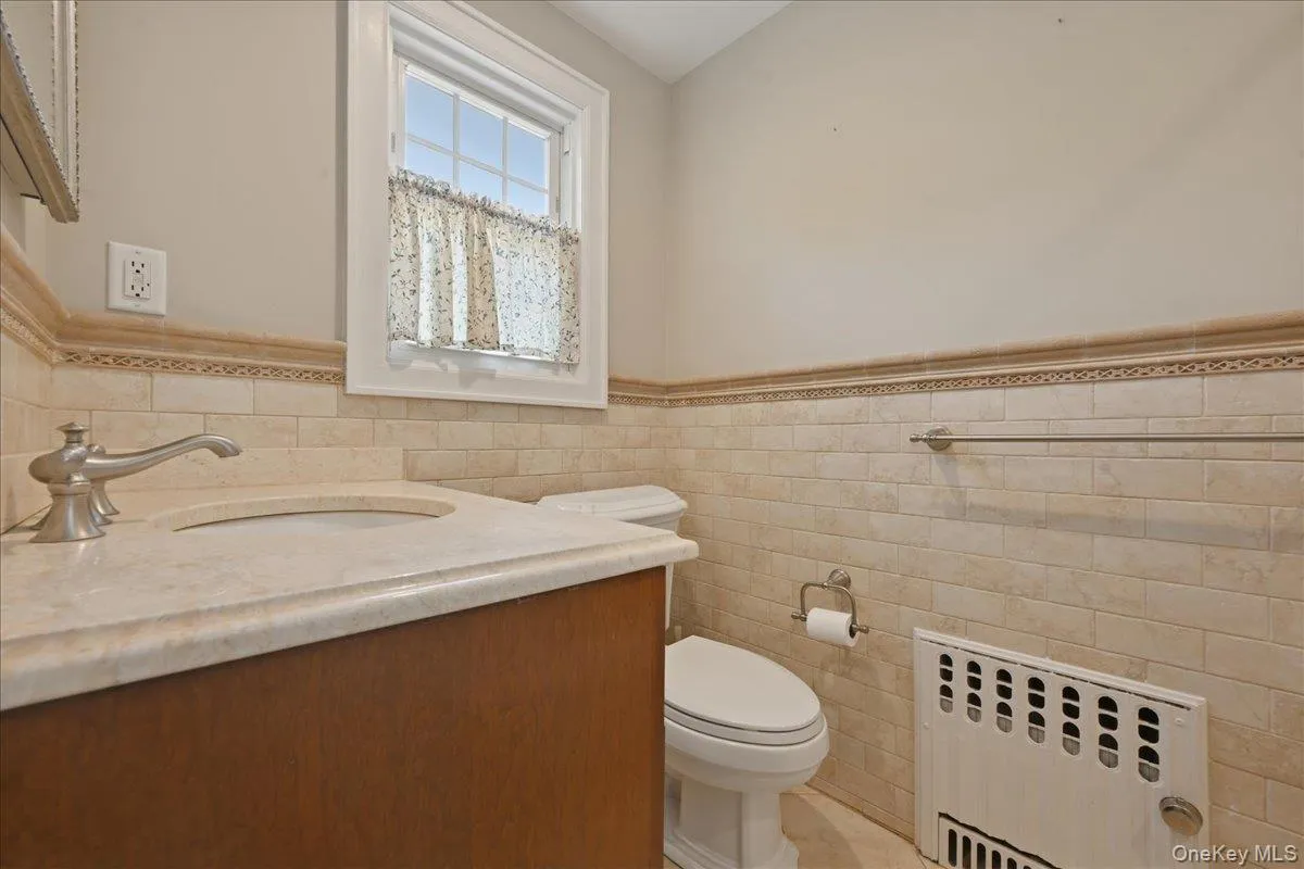225 Crocus Avenue, Hempstead, NY, 3 Bedrooms Bedrooms, 7 Rooms Rooms,2 BathroomsBathrooms,Residential,For Rent,Crocus,0,1003146 225 Crocus Avenue, Hempstead, NY, 3 Bedrooms Bedrooms, 7 Rooms Rooms,2 BathroomsBathrooms,Residential,For Rent,Crocus,0,1003146