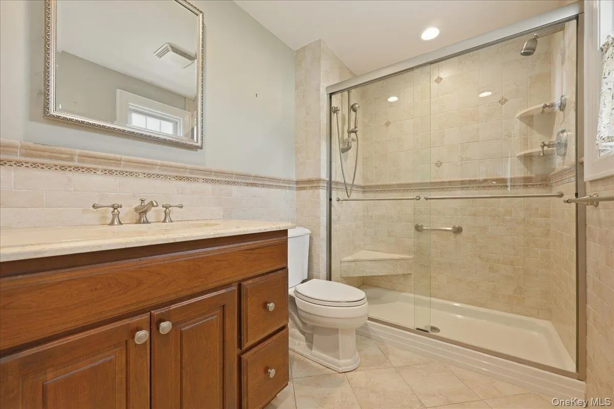 225 Crocus Avenue, Hempstead, NY, 3 Bedrooms Bedrooms, 7 Rooms Rooms,2 BathroomsBathrooms,Residential,For Rent,Crocus,0,1003146 225 Crocus Avenue, Hempstead, NY, 3 Bedrooms Bedrooms, 7 Rooms Rooms,2 BathroomsBathrooms,Residential,For Rent,Crocus,0,1003146