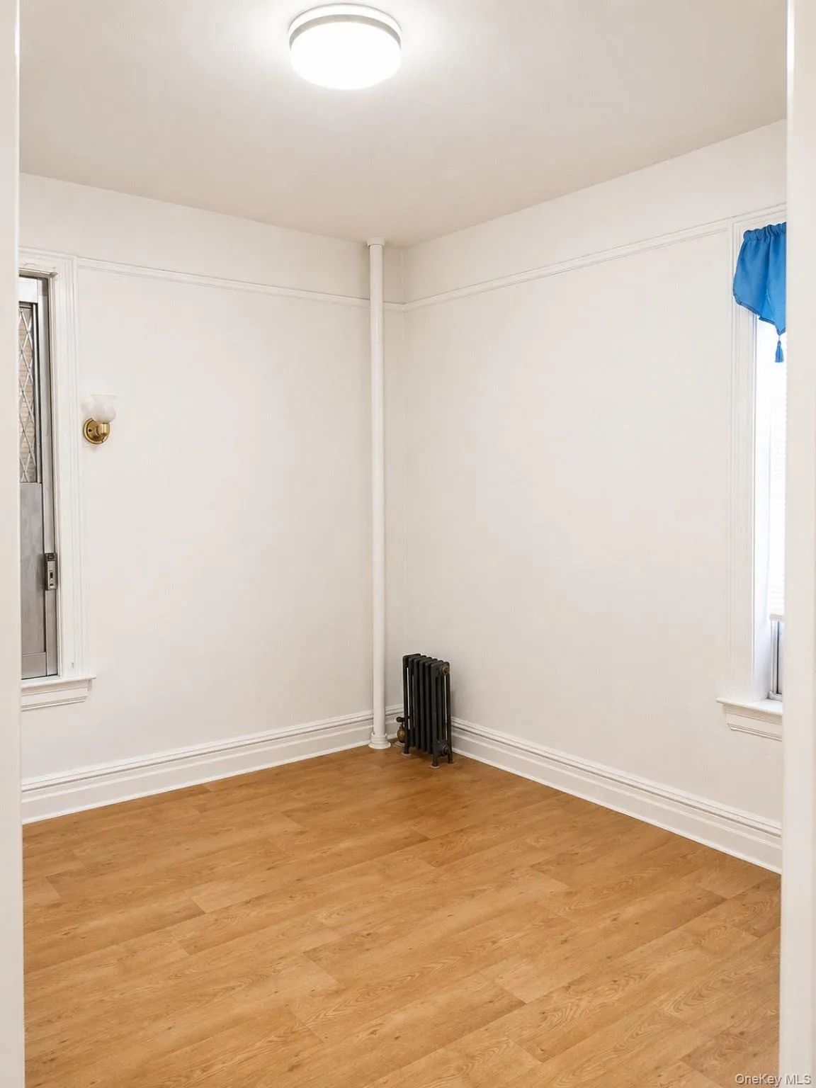 4012 73rd Street, New York, NY, 1 Bedroom Bedrooms, 4 Rooms Rooms,1 BathroomBathrooms,Residential,For Rent,73rd,0,1003150 4012 73rd Street, New York, NY, 1 Bedroom Bedrooms, 4 Rooms Rooms,1 BathroomBathrooms,Residential,For Rent,73rd,0,1003150