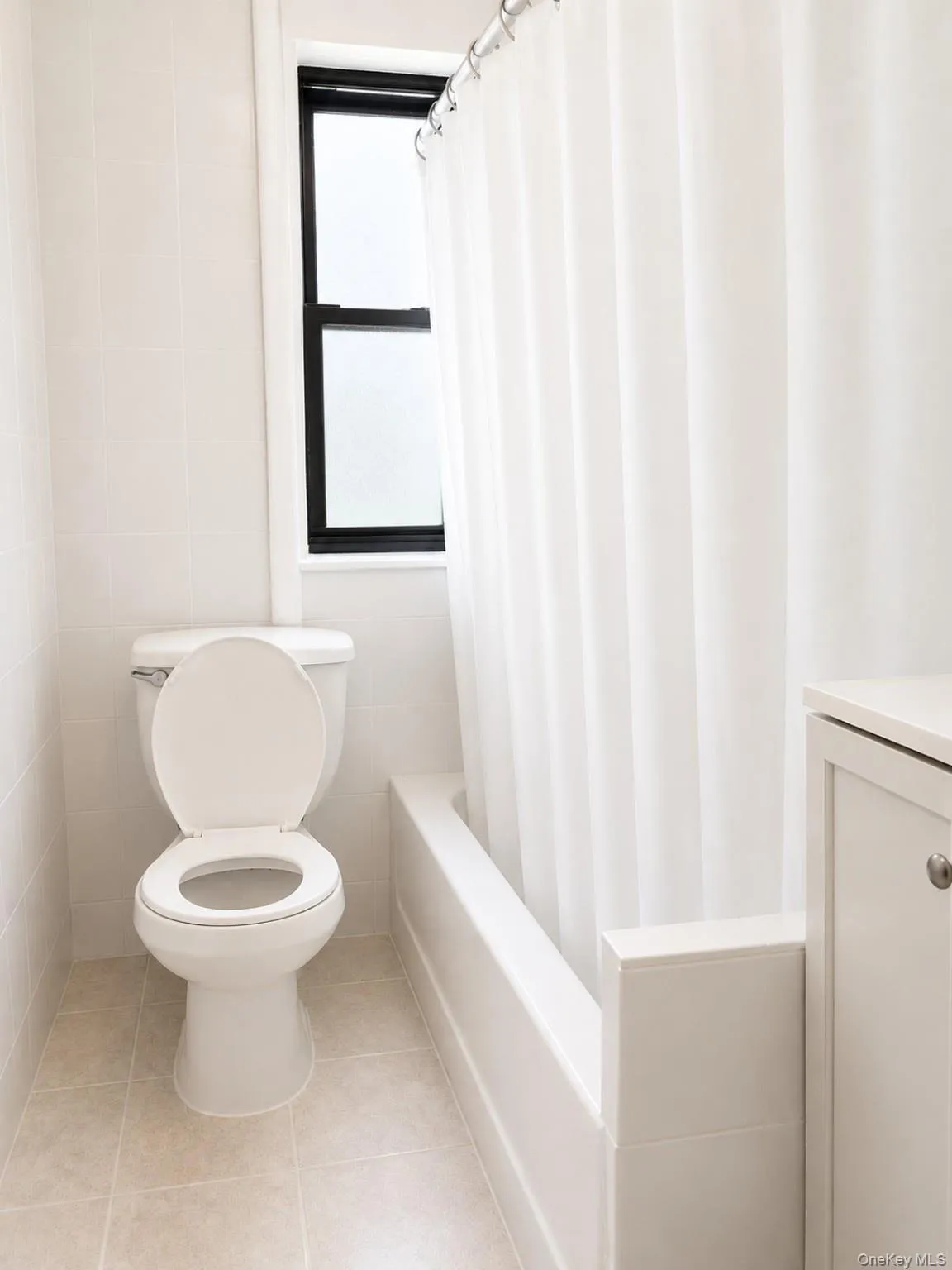 4012 73rd Street, New York, NY, 1 Bedroom Bedrooms, 4 Rooms Rooms,1 BathroomBathrooms,Residential,For Rent,73rd,0,1003150 4012 73rd Street, New York, NY, 1 Bedroom Bedrooms, 4 Rooms Rooms,1 BathroomBathrooms,Residential,For Rent,73rd,0,1003150
