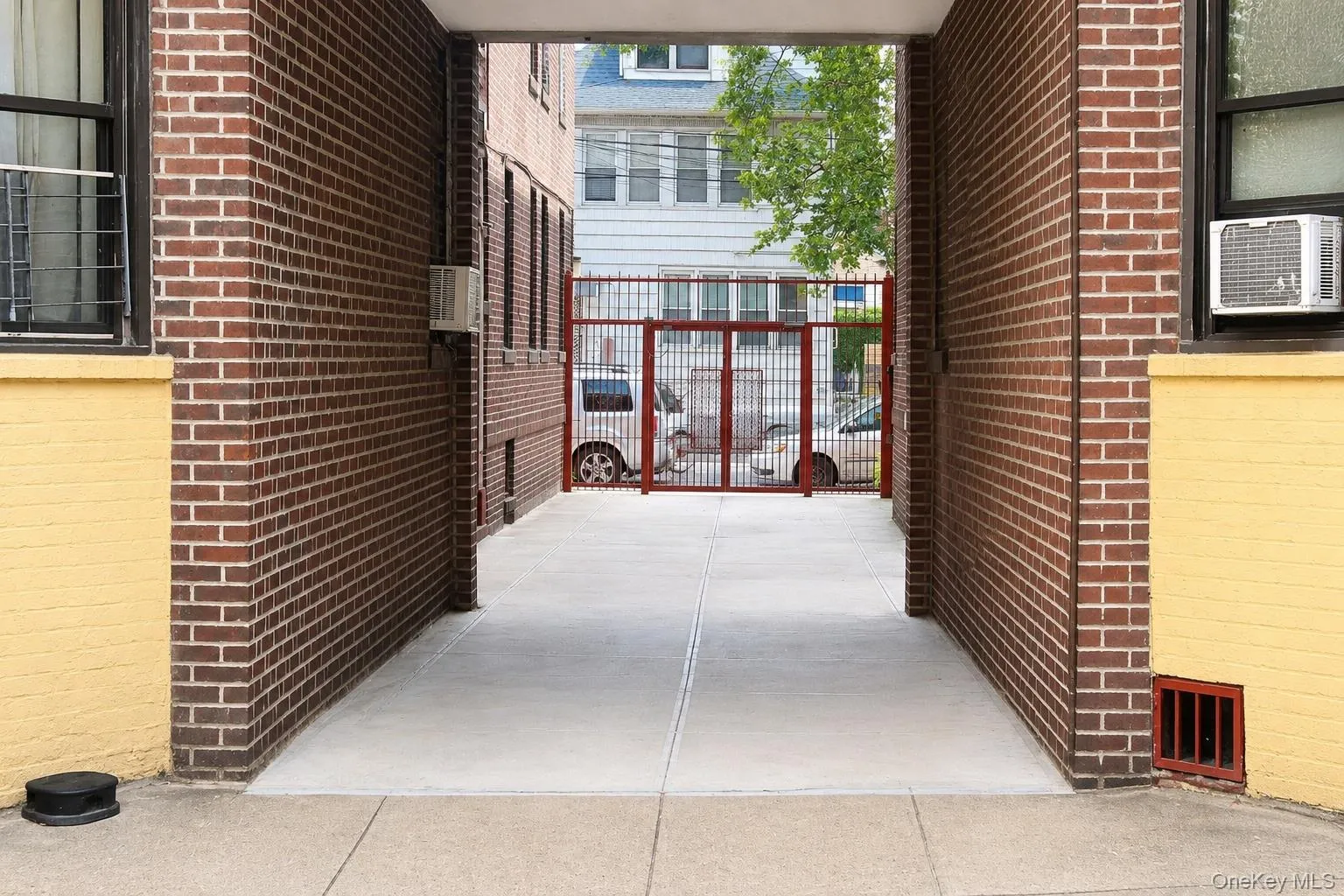 4012 73rd Street, New York, NY, 1 Bedroom Bedrooms, 4 Rooms Rooms,1 BathroomBathrooms,Residential,For Rent,73rd,0,1003150 4012 73rd Street, New York, NY, 1 Bedroom Bedrooms, 4 Rooms Rooms,1 BathroomBathrooms,Residential,For Rent,73rd,0,1003150