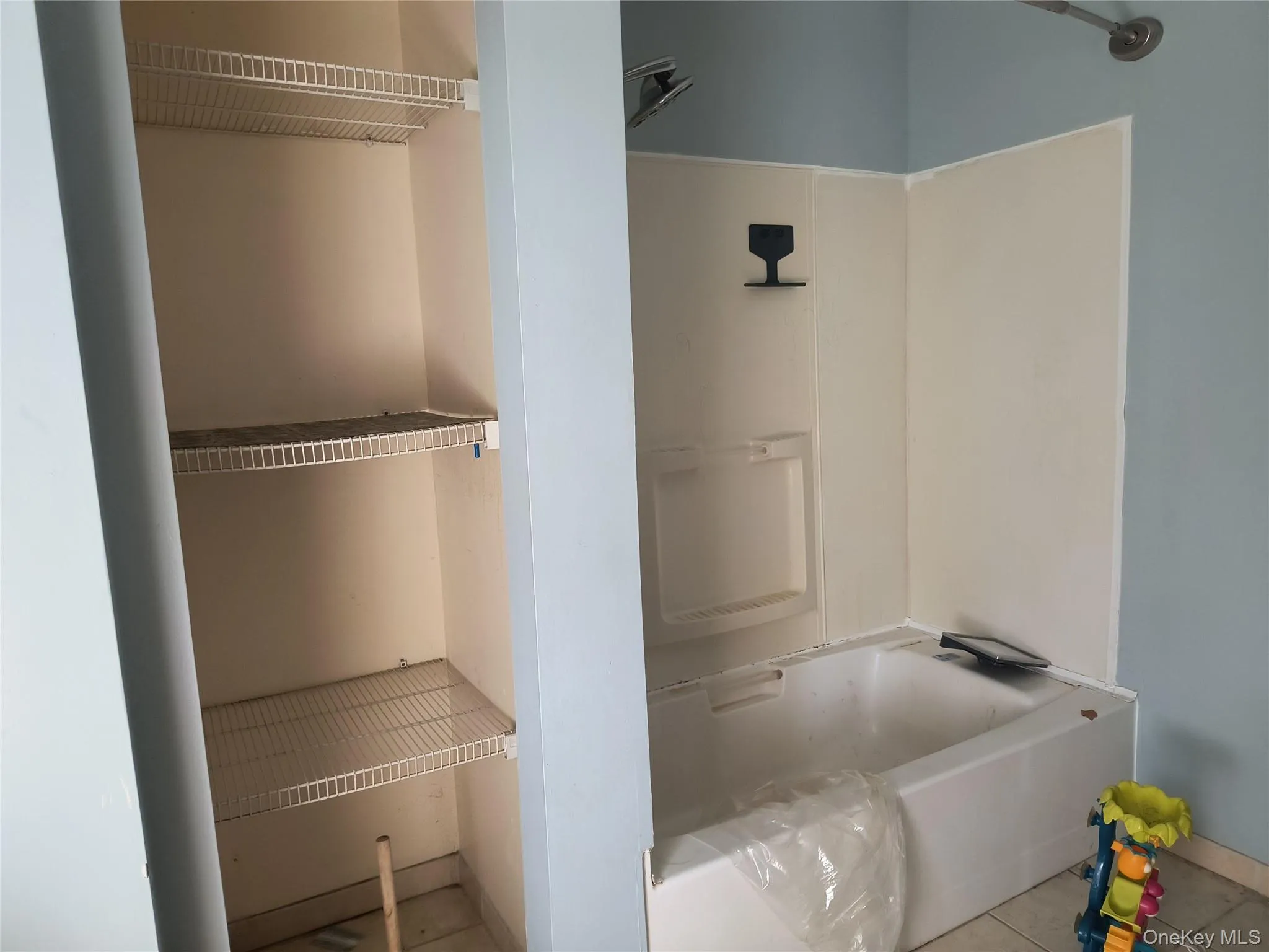 210 Manchester Road, Poughkeepsie (town), NY, 4 Bedrooms Bedrooms, 9 Rooms Rooms,1 BathroomBathrooms,Residential Lease,For Rent,Manchester,0,1003153 210 Manchester Road, Poughkeepsie (town), NY, 4 Bedrooms Bedrooms, 9 Rooms Rooms,1 BathroomBathrooms,Residential Lease,For Rent,Manchester,0,1003153