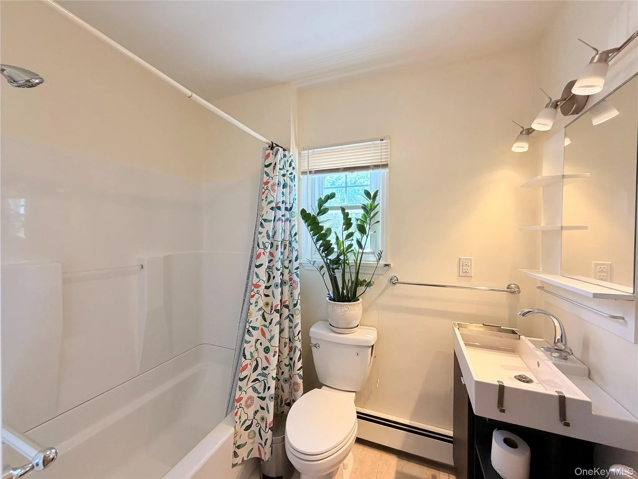 2nd floor Bathroom 2nd floor Bathroom