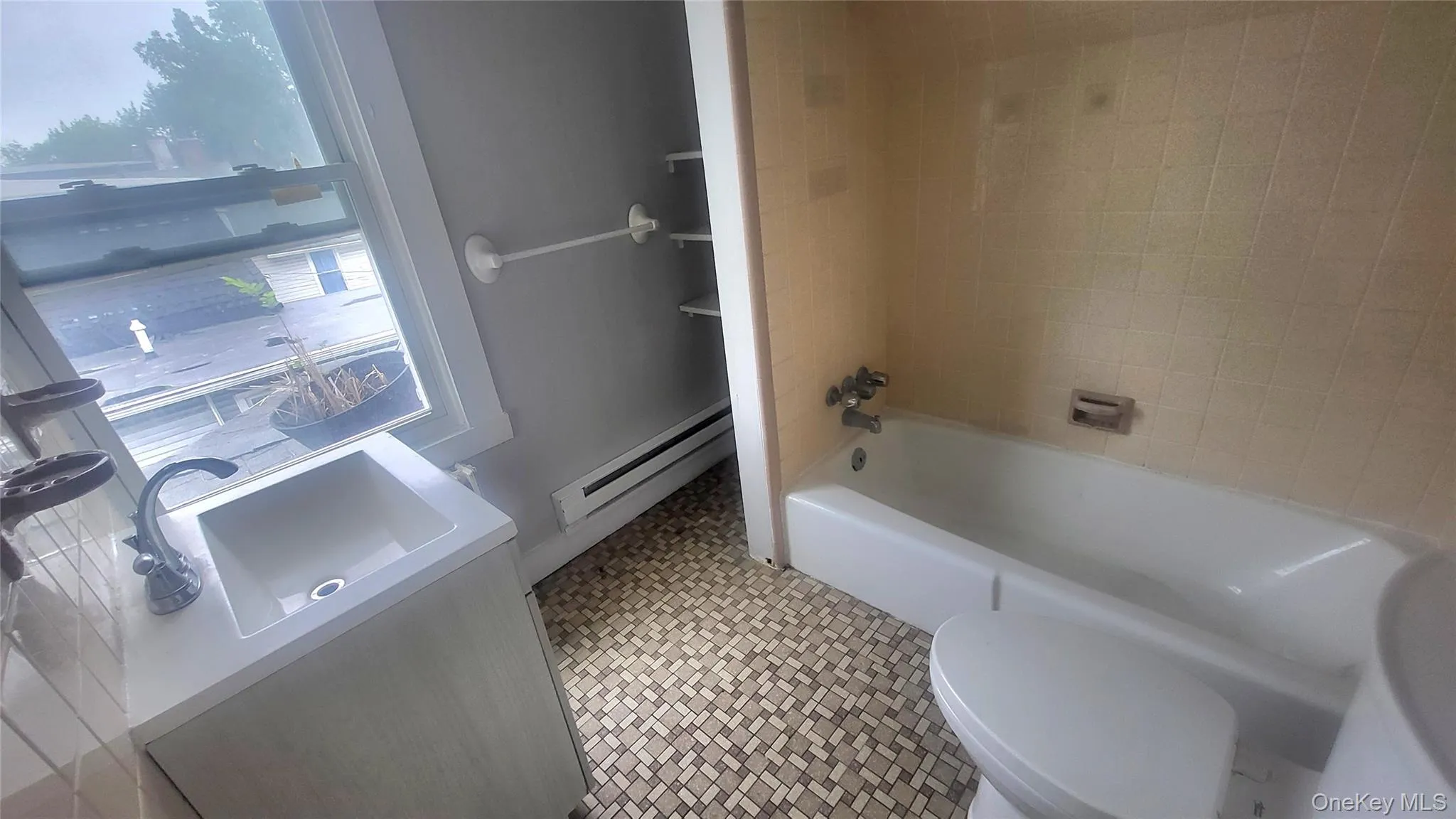 238 Church Street, Poughkeepsie, NY, 2 Rooms Rooms,1 BathroomBathrooms,Residential Lease,For Rent,Church,0,1003158 238 Church Street, Poughkeepsie, NY, 2 Rooms Rooms,1 BathroomBathrooms,Residential Lease,For Rent,Church,0,1003158