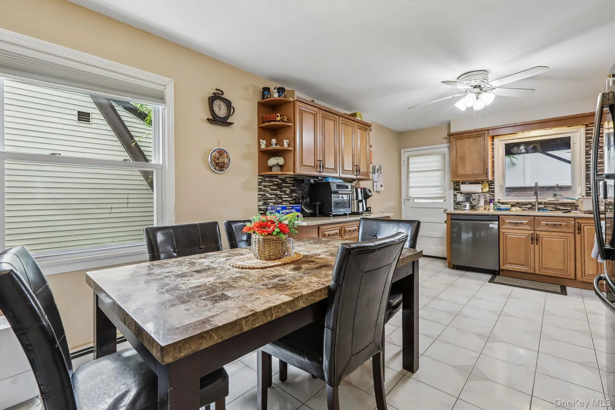583 Bellevue Avenue, Yonkers, NY, 3 Bedrooms Bedrooms, 6 Rooms Rooms,1 BathroomBathrooms,Residential Lease,For Rent,Bellevue,0,1003161 583 Bellevue Avenue, Yonkers, NY, 3 Bedrooms Bedrooms, 6 Rooms Rooms,1 BathroomBathrooms,Residential Lease,For Rent,Bellevue,0,1003161