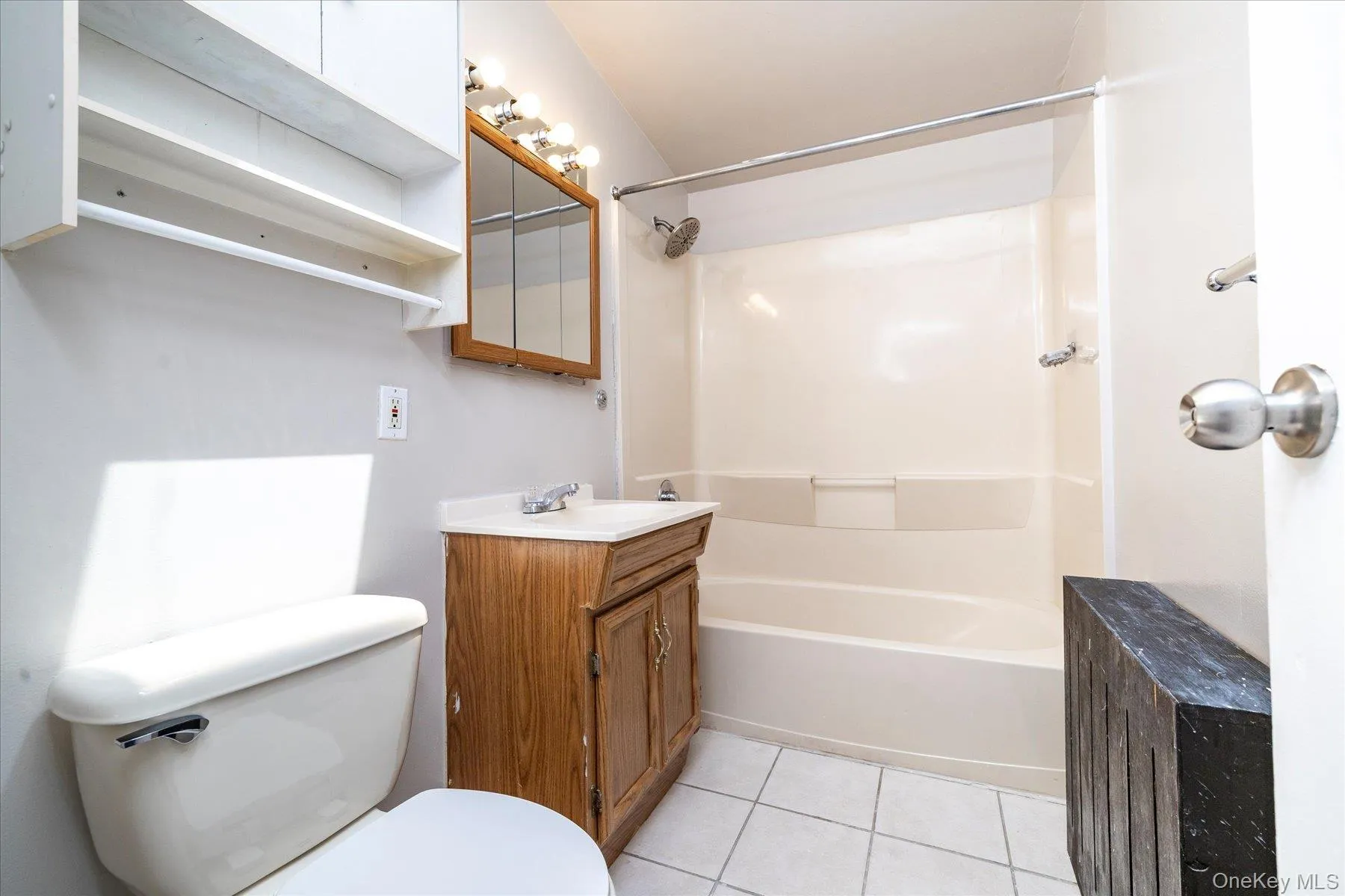 191 Raff Avenue, Hempstead, NY, 3 Bedrooms Bedrooms, 7 Rooms Rooms,2 BathroomsBathrooms,Residential Lease,For Rent,Raff,0,1003169 191 Raff Avenue, Hempstead, NY, 3 Bedrooms Bedrooms, 7 Rooms Rooms,2 BathroomsBathrooms,Residential Lease,For Rent,Raff,0,1003169