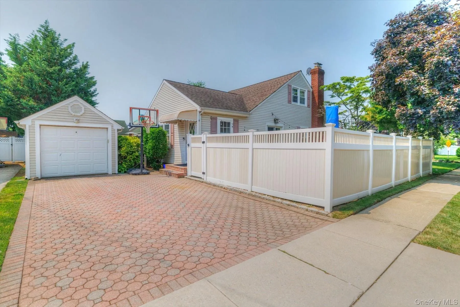 2445 Columbus Avenue, Hempstead, NY, 3 Bedrooms Bedrooms, 7 Rooms Rooms,2 BathroomsBathrooms,Residential,For Rent,Columbus,0,1003171 2445 Columbus Avenue, Hempstead, NY, 3 Bedrooms Bedrooms, 7 Rooms Rooms,2 BathroomsBathrooms,Residential,For Rent,Columbus,0,1003171