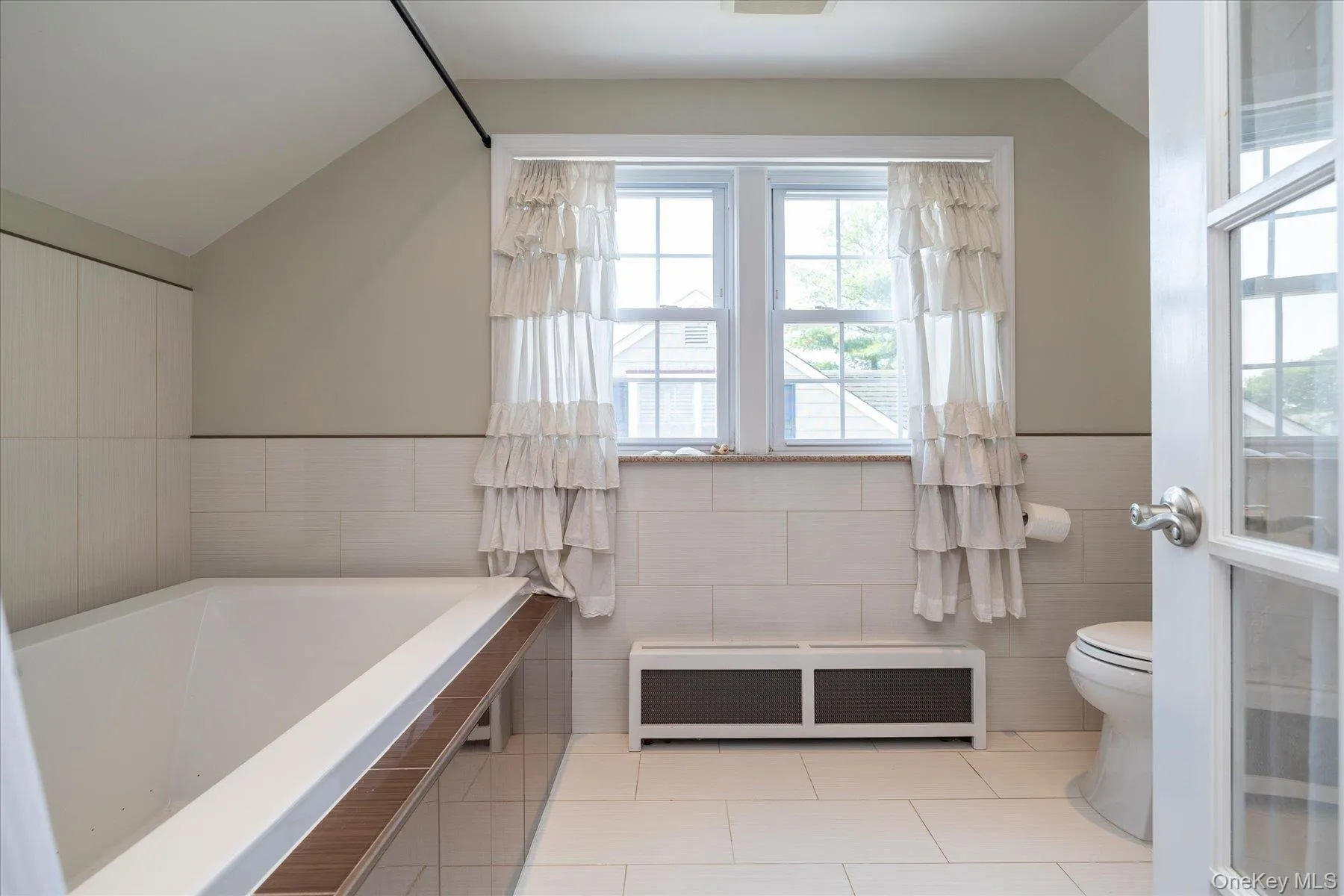 2445 Columbus Avenue, Hempstead, NY, 3 Bedrooms Bedrooms, 7 Rooms Rooms,2 BathroomsBathrooms,Residential,For Rent,Columbus,0,1003171 2445 Columbus Avenue, Hempstead, NY, 3 Bedrooms Bedrooms, 7 Rooms Rooms,2 BathroomsBathrooms,Residential,For Rent,Columbus,0,1003171