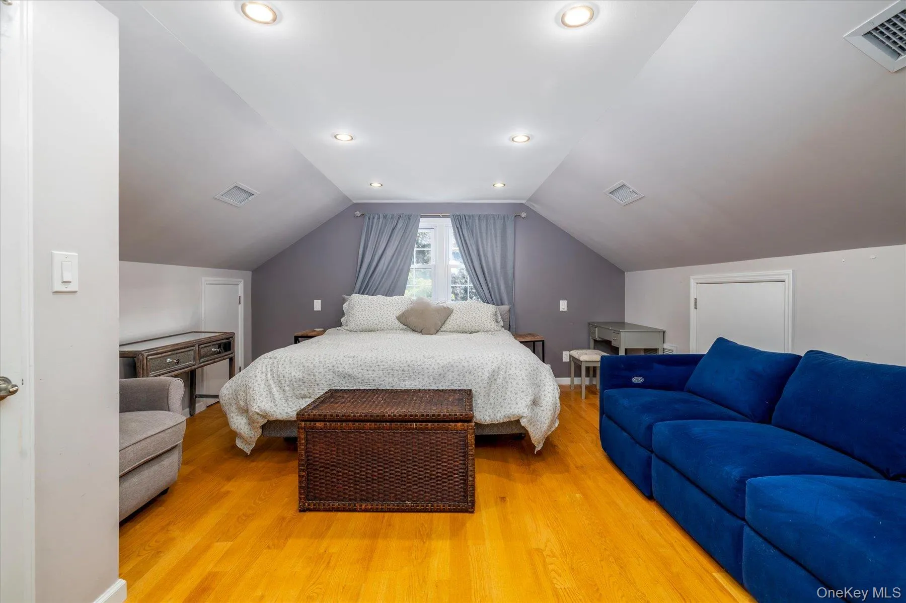 2445 Columbus Avenue, Hempstead, NY, 3 Bedrooms Bedrooms, 7 Rooms Rooms,2 BathroomsBathrooms,Residential,For Rent,Columbus,0,1003171 2445 Columbus Avenue, Hempstead, NY, 3 Bedrooms Bedrooms, 7 Rooms Rooms,2 BathroomsBathrooms,Residential,For Rent,Columbus,0,1003171
