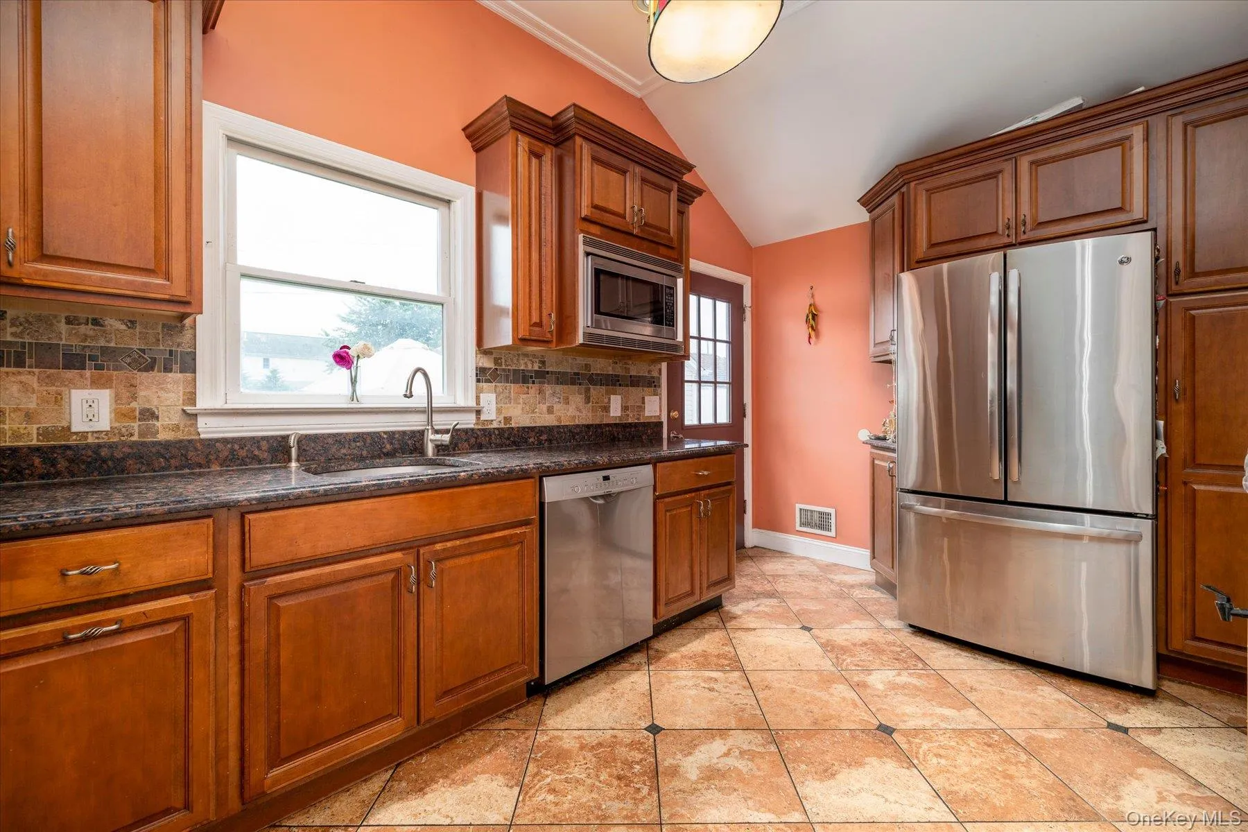 3108 Royal Avenue, Hempstead, NY, 3 Bedrooms Bedrooms, 6 Rooms Rooms,2 BathroomsBathrooms,Residential,For Rent,Royal,0,1003172 3108 Royal Avenue, Hempstead, NY, 3 Bedrooms Bedrooms, 6 Rooms Rooms,2 BathroomsBathrooms,Residential,For Rent,Royal,0,1003172