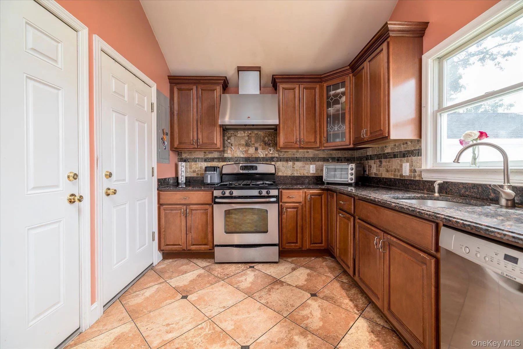 3108 Royal Avenue, Hempstead, NY, 3 Bedrooms Bedrooms, 6 Rooms Rooms,2 BathroomsBathrooms,Residential,For Rent,Royal,0,1003172 3108 Royal Avenue, Hempstead, NY, 3 Bedrooms Bedrooms, 6 Rooms Rooms,2 BathroomsBathrooms,Residential,For Rent,Royal,0,1003172