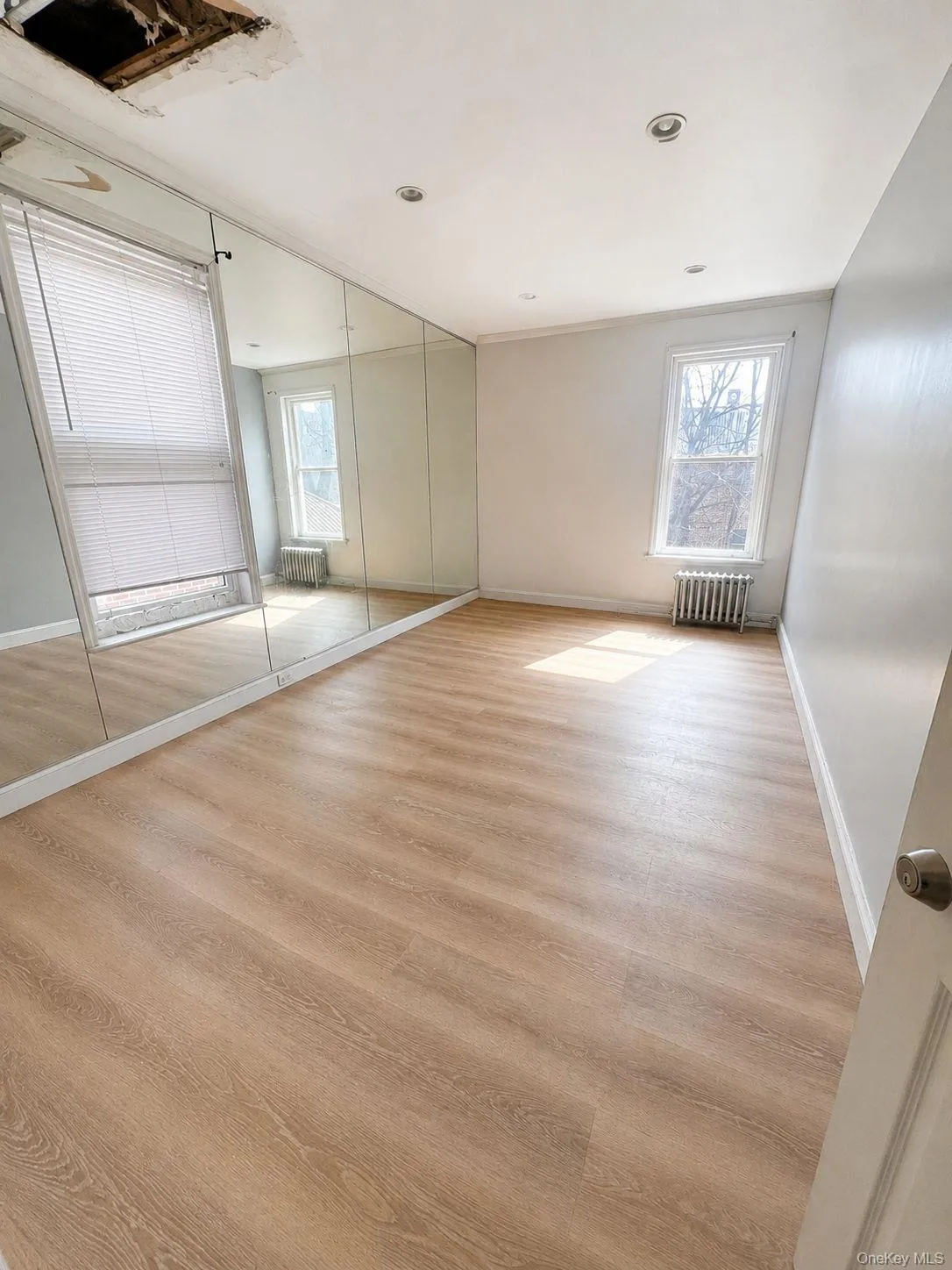 2536 Davidson Avenue, New York, NY, 6 Bedrooms Bedrooms, 16 Rooms Rooms,3 BathroomsBathrooms,Residential,For Rent,Davidson,0,1003184 2536 Davidson Avenue, New York, NY, 6 Bedrooms Bedrooms, 16 Rooms Rooms,3 BathroomsBathrooms,Residential,For Rent,Davidson,0,1003184