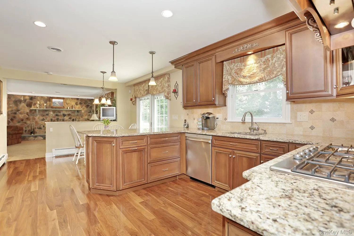 4 Plum Court, Orangetown, NY, 4 Bedrooms Bedrooms, 9 Rooms Rooms,3 BathroomsBathrooms,Residential,For Rent,Plum,0,1003186 4 Plum Court, Orangetown, NY, 4 Bedrooms Bedrooms, 9 Rooms Rooms,3 BathroomsBathrooms,Residential,For Rent,Plum,0,1003186