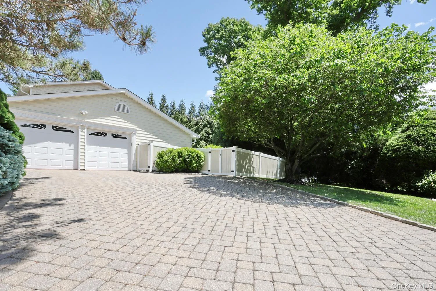 4 Plum Court, Orangetown, NY, 4 Bedrooms Bedrooms, 9 Rooms Rooms,3 BathroomsBathrooms,Residential,For Rent,Plum,0,1003186 4 Plum Court, Orangetown, NY, 4 Bedrooms Bedrooms, 9 Rooms Rooms,3 BathroomsBathrooms,Residential,For Rent,Plum,0,1003186