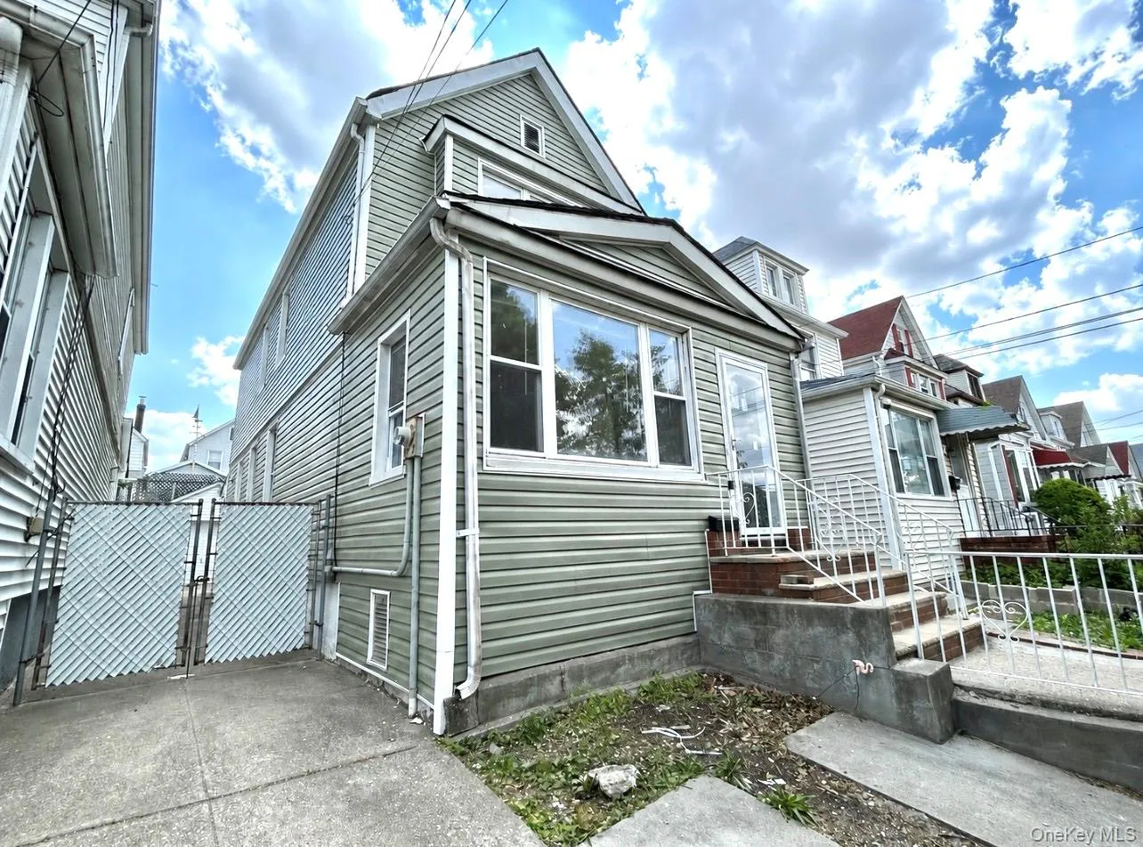 62-80 Wetherole Street, New York, NY, 3 Bedrooms Bedrooms, 15 Rooms Rooms,2 BathroomsBathrooms,Residential,For Rent,Wetherole,0,1003190 62-80 Wetherole Street, New York, NY, 3 Bedrooms Bedrooms, 15 Rooms Rooms,2 BathroomsBathrooms,Residential,For Rent,Wetherole,0,1003190