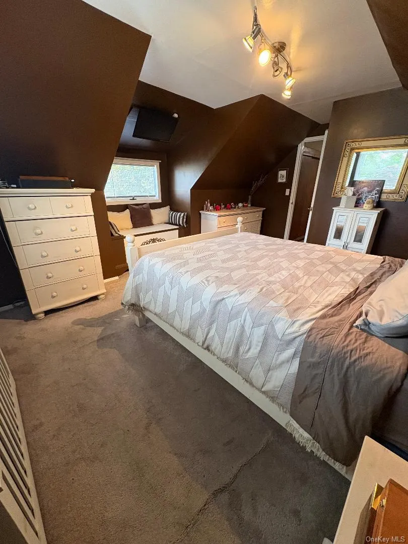 388 1st Avenue, Islip, NY, 3 Bedrooms Bedrooms, 6 Rooms Rooms,1 BathroomBathrooms,Residential,For Rent,1st,0,1003209 388 1st Avenue, Islip, NY, 3 Bedrooms Bedrooms, 6 Rooms Rooms,1 BathroomBathrooms,Residential,For Rent,1st,0,1003209