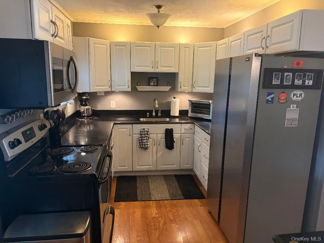 388 1st Avenue, Islip, NY, 3 Bedrooms Bedrooms, 6 Rooms Rooms,1 BathroomBathrooms,Residential,For Rent,1st,0,1003209 388 1st Avenue, Islip, NY, 3 Bedrooms Bedrooms, 6 Rooms Rooms,1 BathroomBathrooms,Residential,For Rent,1st,0,1003209