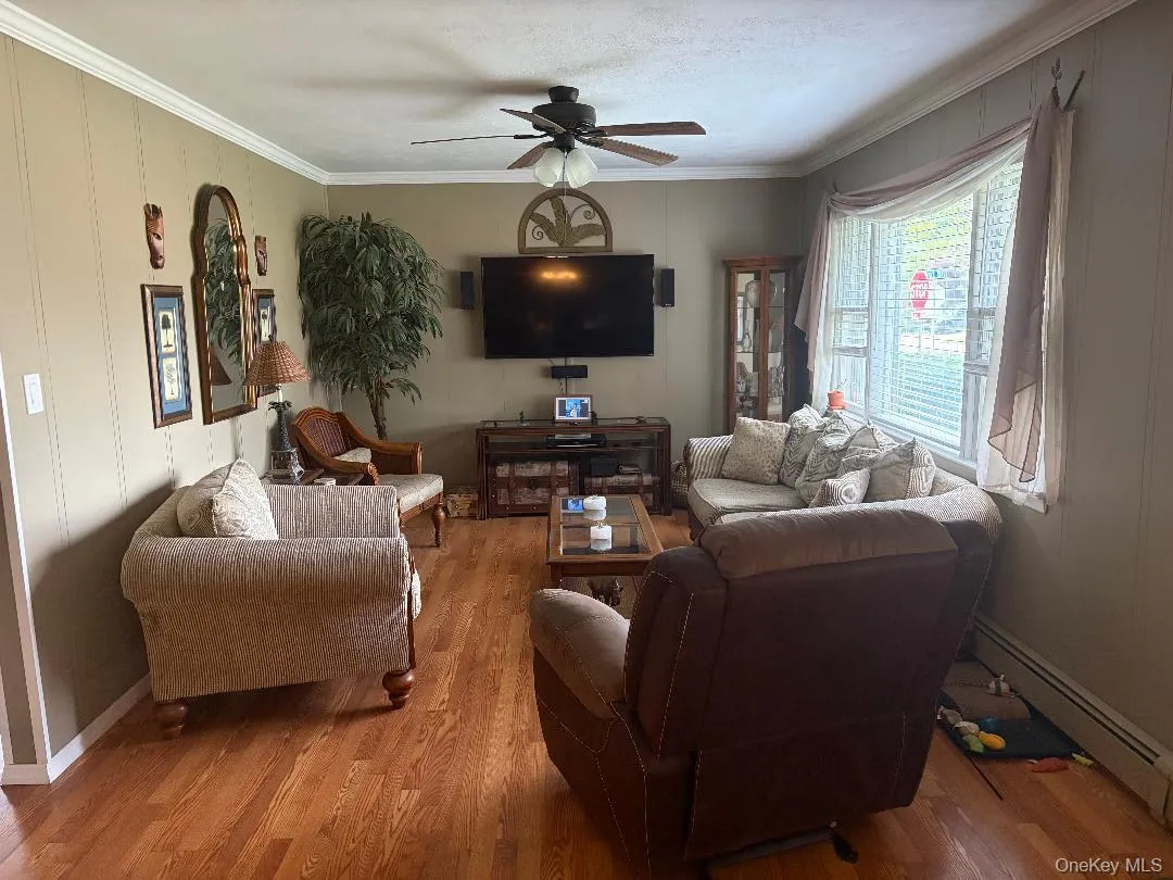 388 1st Avenue, Islip, NY, 3 Bedrooms Bedrooms, 6 Rooms Rooms,1 BathroomBathrooms,Residential,For Rent,1st,0,1003209 388 1st Avenue, Islip, NY, 3 Bedrooms Bedrooms, 6 Rooms Rooms,1 BathroomBathrooms,Residential,For Rent,1st,0,1003209